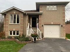 11 Garrett Drive, Georgina, ON L0E 1R0