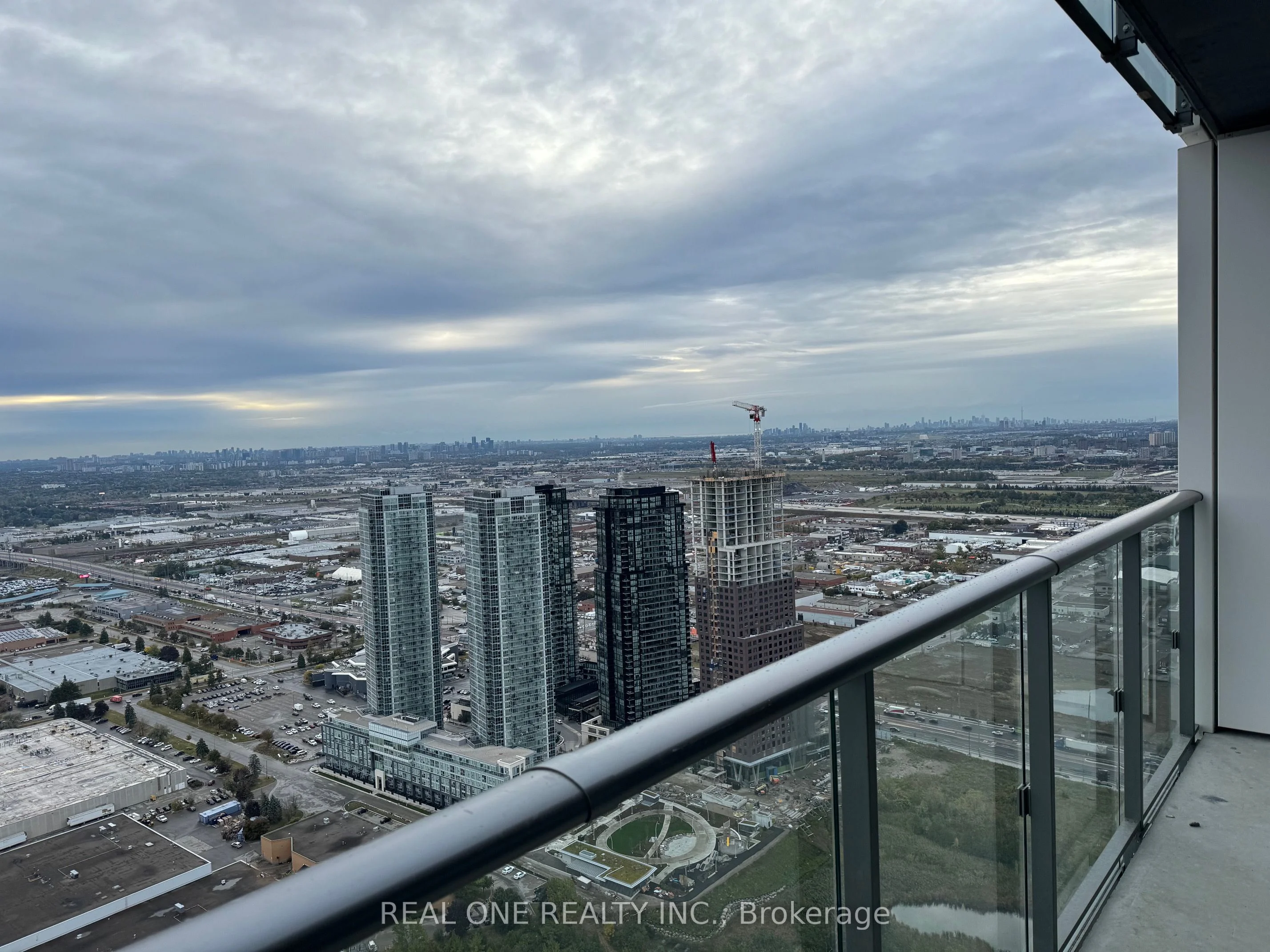 7890 Jane Street 5310, Vaughan, On L4k 0k9