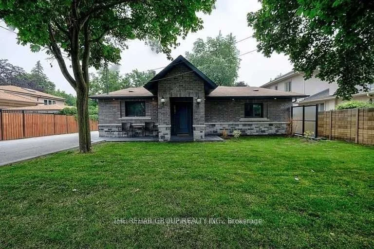 479 16th Avenue, Richmond Hill, On L4c 7a7