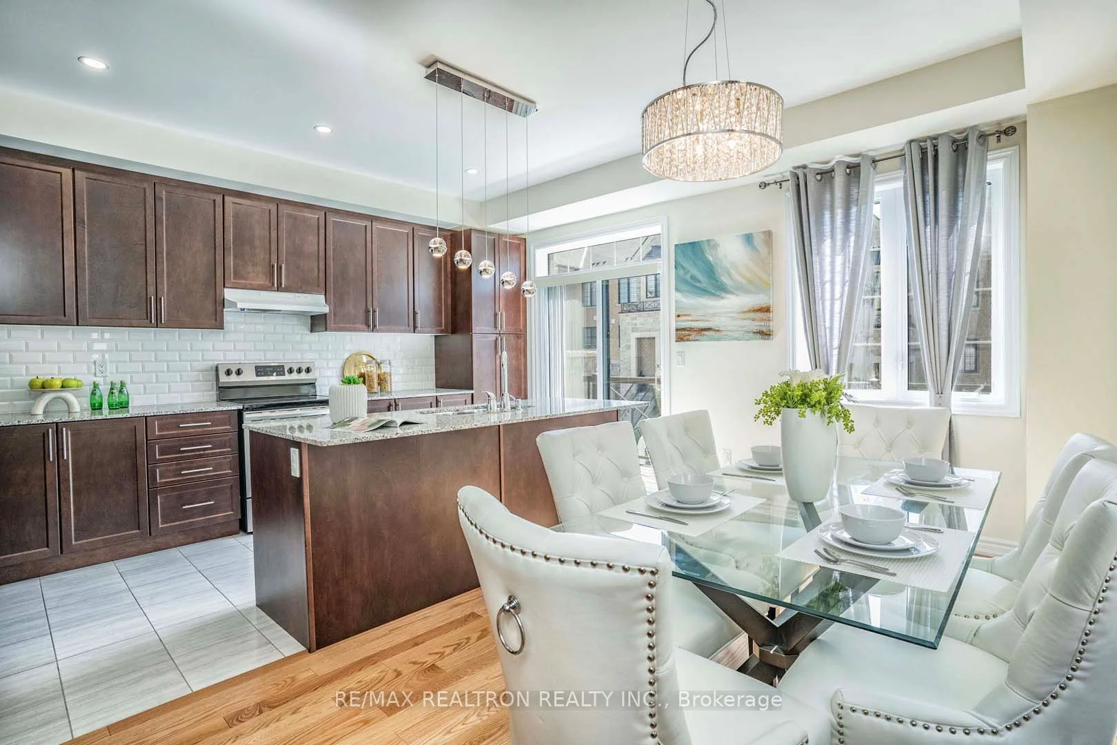 279 BLOOMINGTON Road W, Richmond Hill, ON L4E 1G4