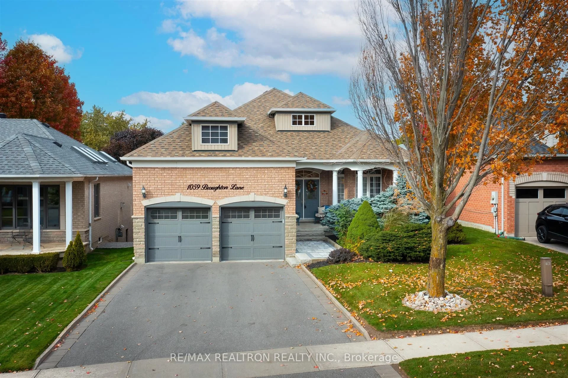 1059 Broughton Lane, Newmarket, ON L3X 2L6