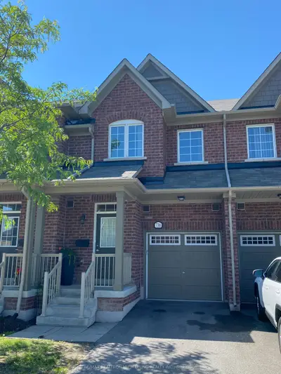 736 Wendy Culbert Crescent, Newmarket, ON L3X 0A4