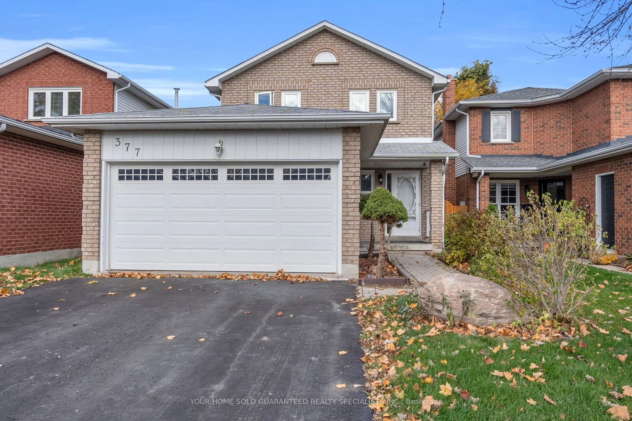 377 Pickering Crescent, Newmarket, ON L3Y 8G8