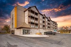 110 Grew Boulevard 402, Georgina, On L0e 1l0