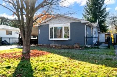 140 Meadowbank Road Lower-B, Newmarket, ON L3Y 2Y9