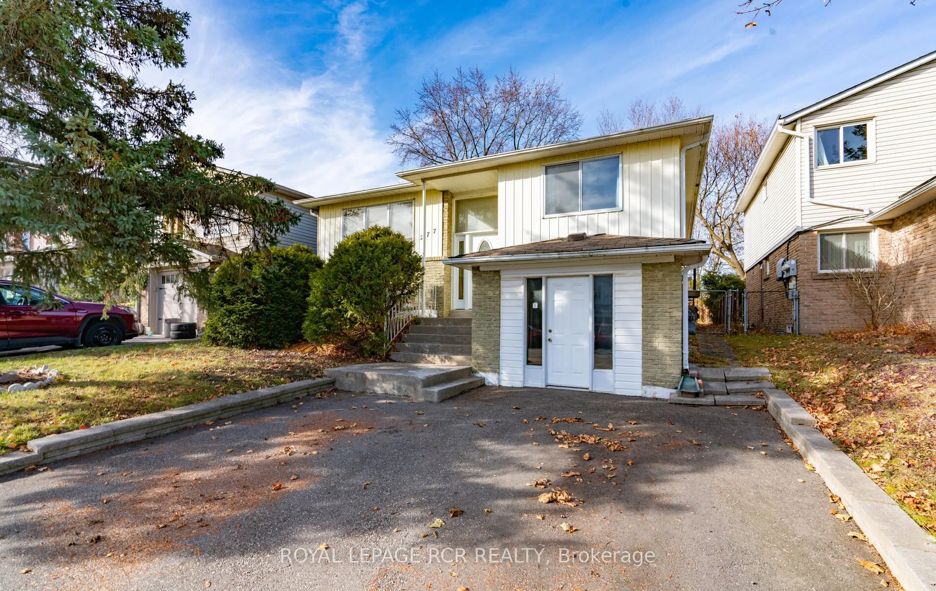 277 Currey Crescent, Newmarket, ON L3Y 5N2