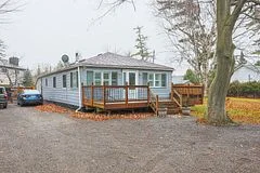 17 Richie Avenue, Georgina, On L0e 1l0