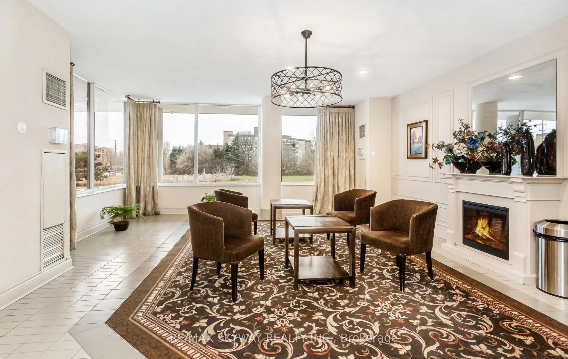 326 Major Mackenzie Drive 704, Richmond Hill, ON L4C 8T4