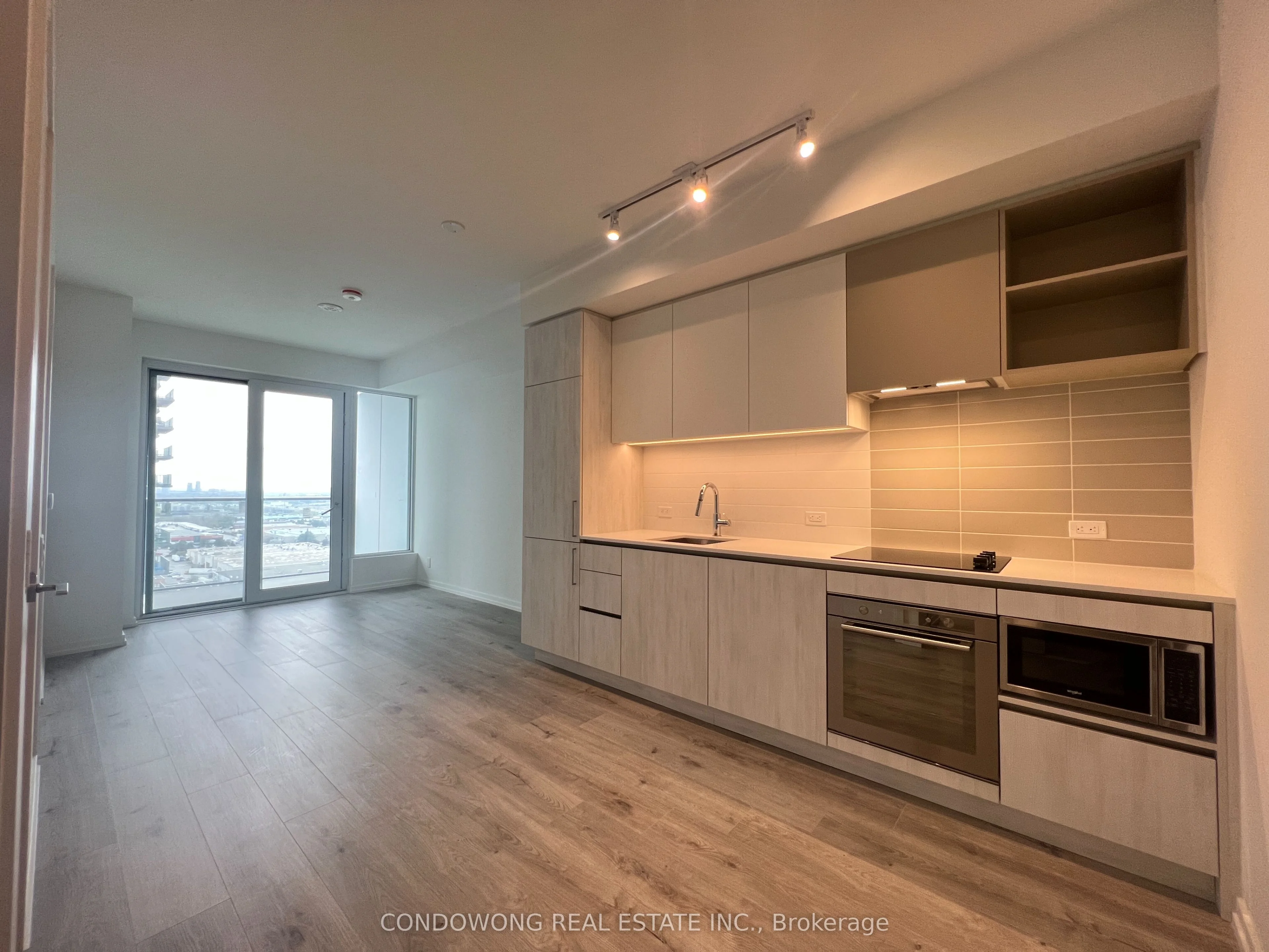 7890 Jane Street 2110, Vaughan, ON L4K 0K9