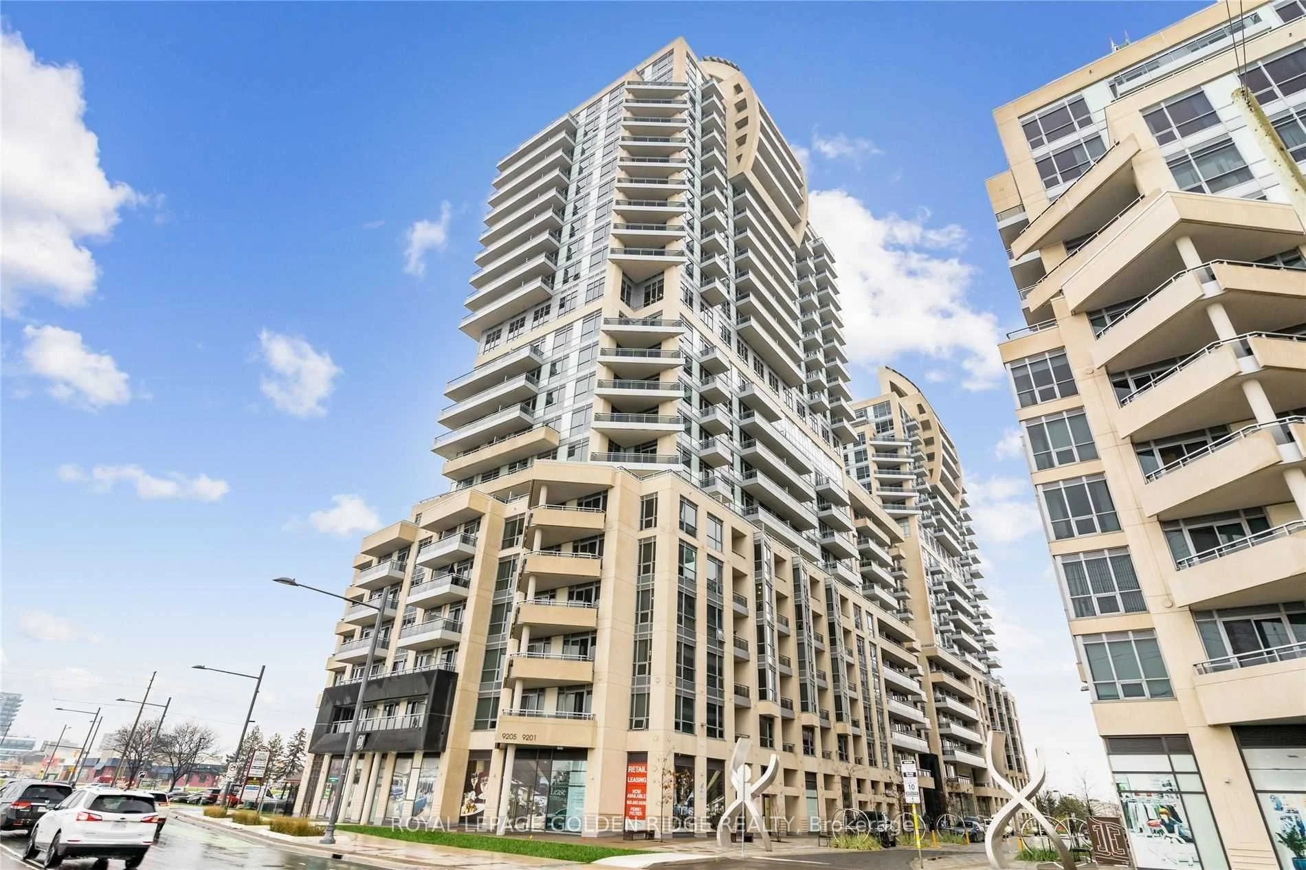 9205 Yonge Street 1809, Richmond Hill, ON L4C 6Z2
