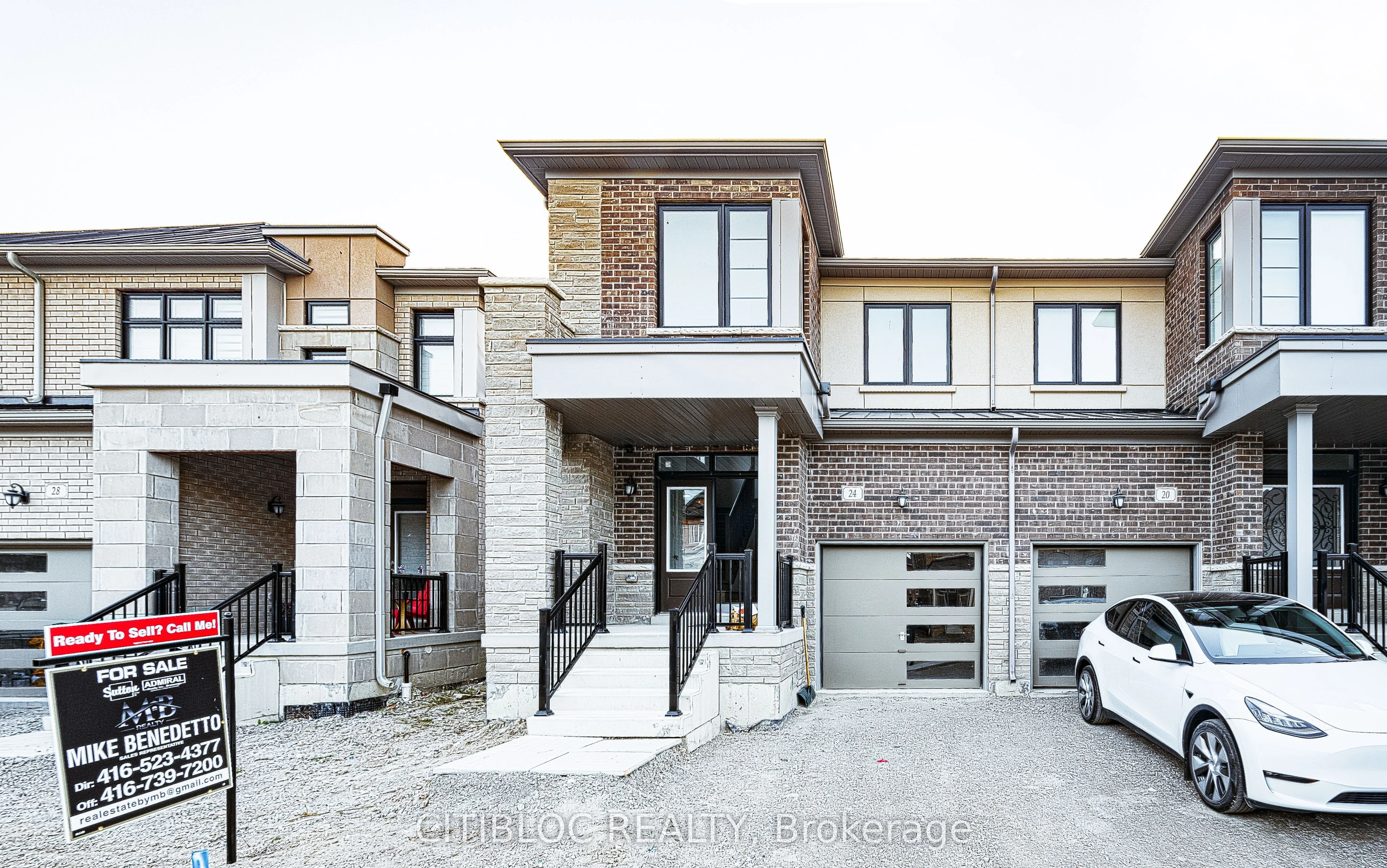 24 Ferragine Crescent, Bradford West Gwillimbury, ON L3Z 4J9
