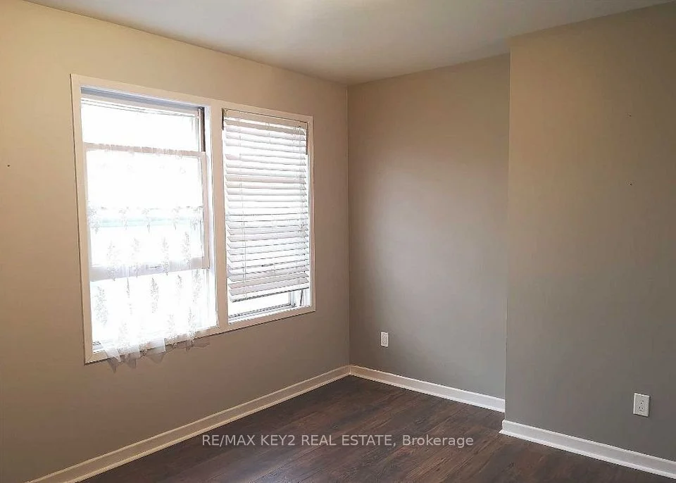 8 Mill Street B, Whitchurch-Stouffville, ON L4A 1G7