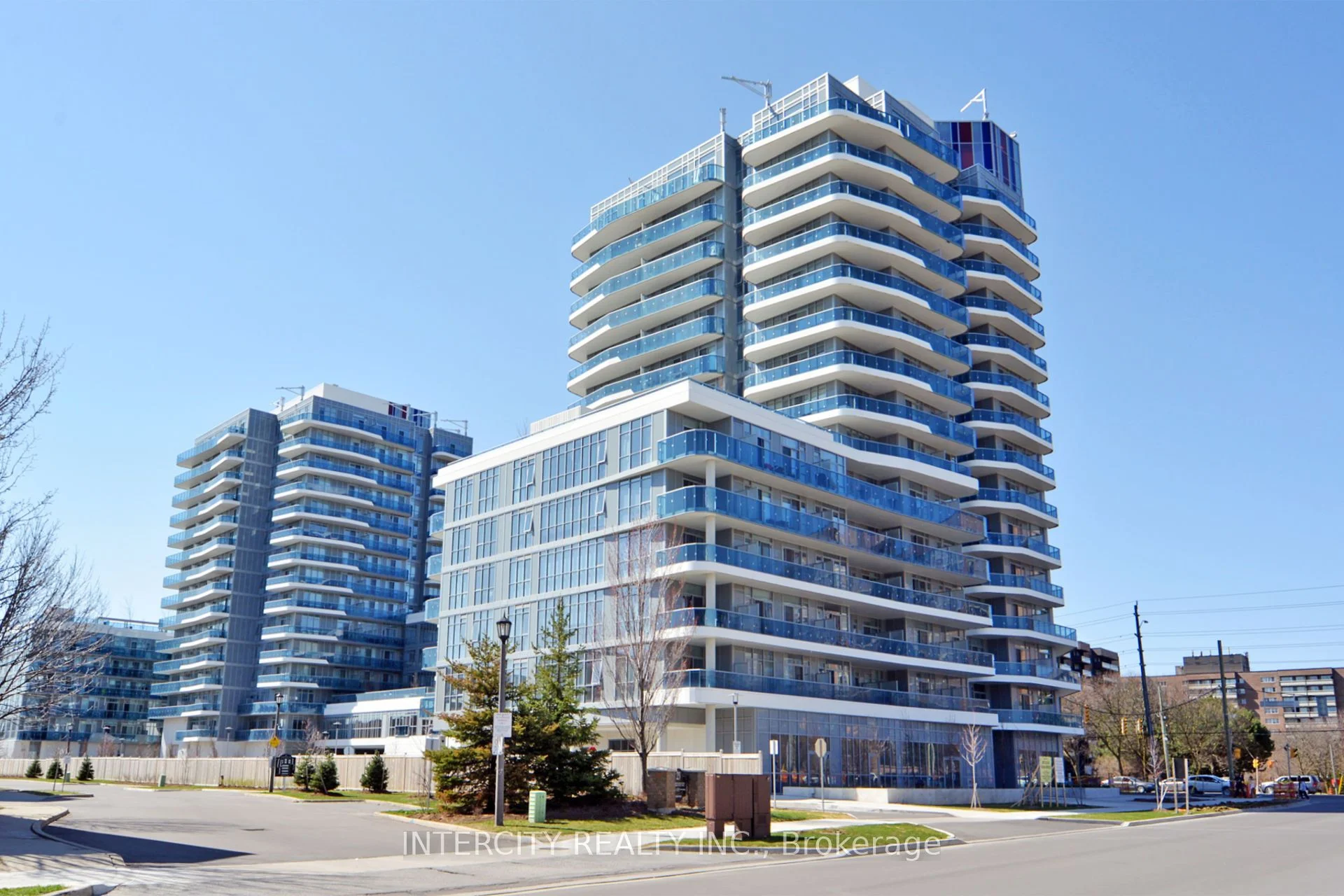 9471 Yonge Street 204, Richmond Hill, ON L4C 0Z5