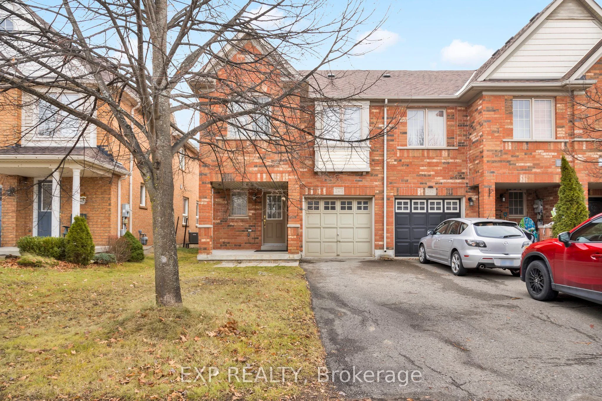 240 Burgess Crescent, Newmarket, On L3x 2v1