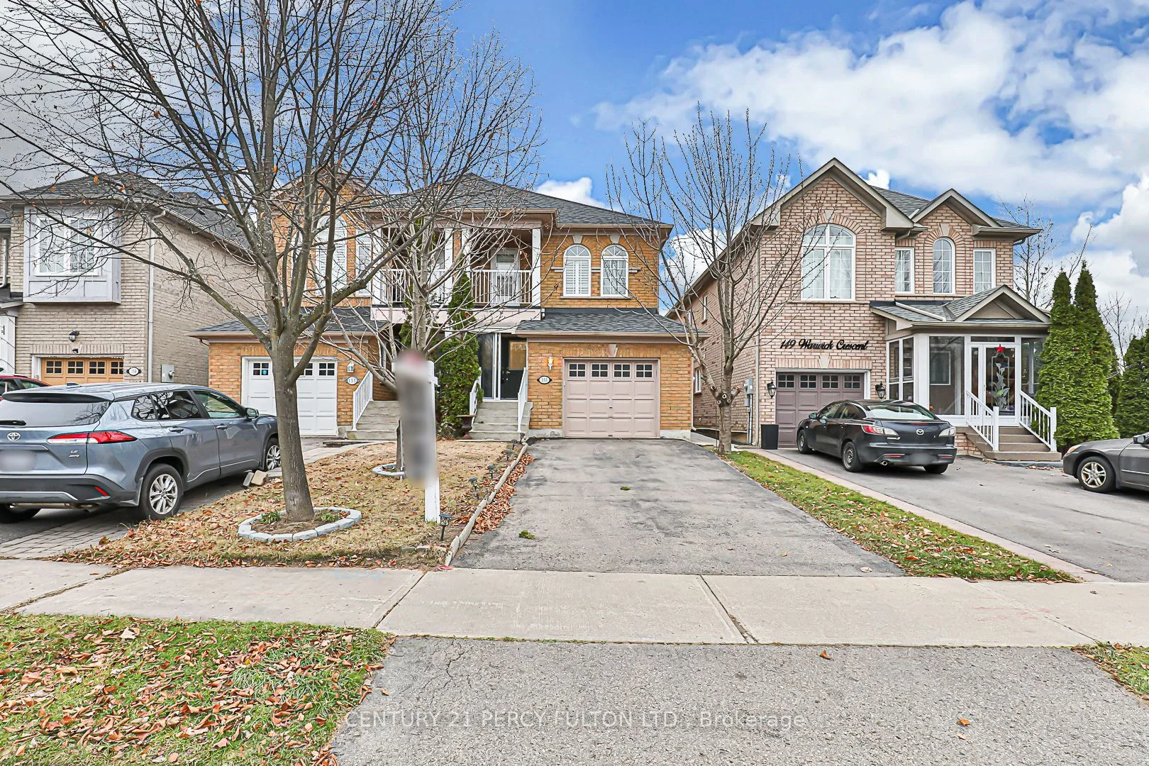 153 Warwick Crescent, Newmarket, ON L3X 2S3