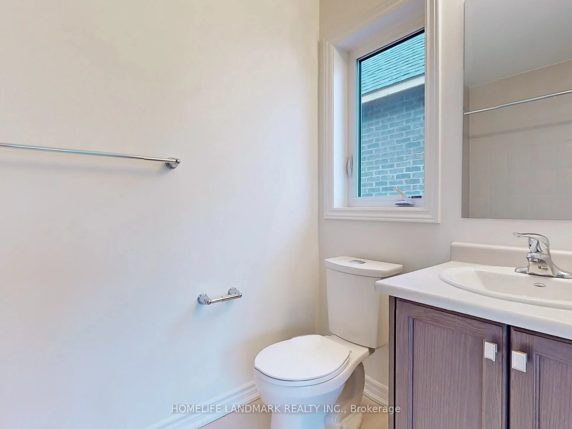 37 Kenneth Ross Bend, East Gwillimbury, ON L9N 0T7