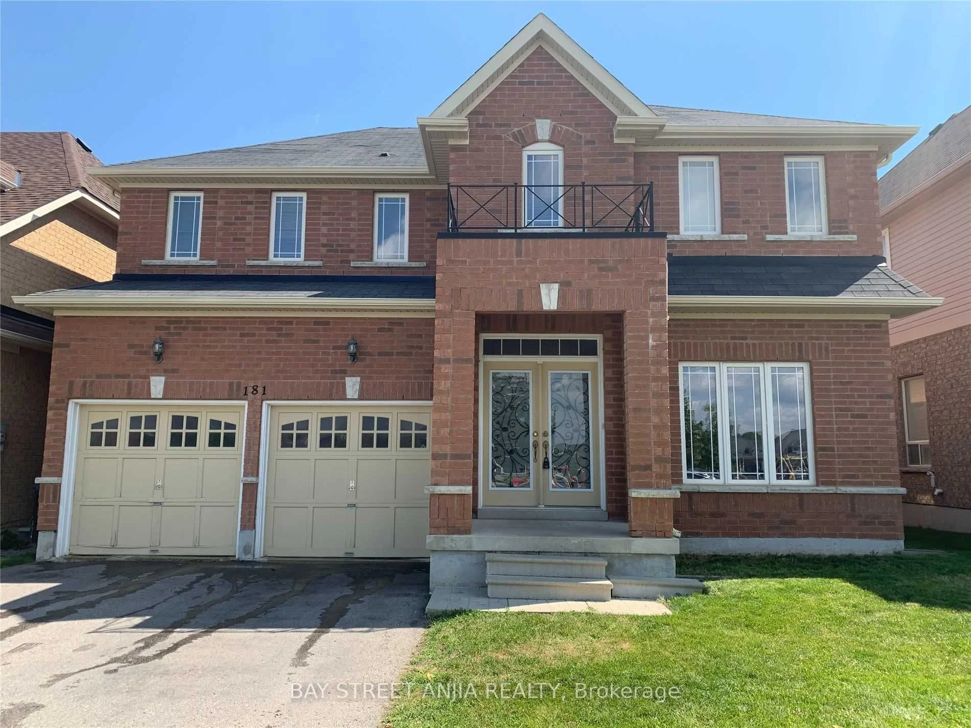 181 Laurendale Avenue, Georgina, ON L4P 2G6