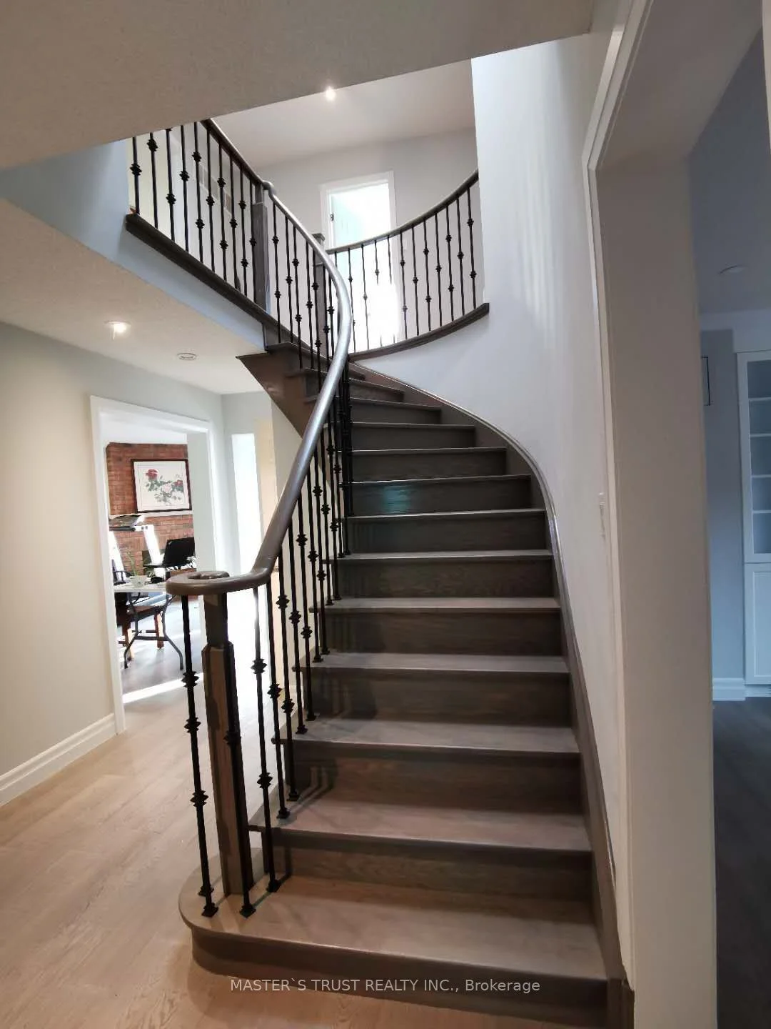 308 Sussex Avenue, Richmond Hill, ON L4C 2G7