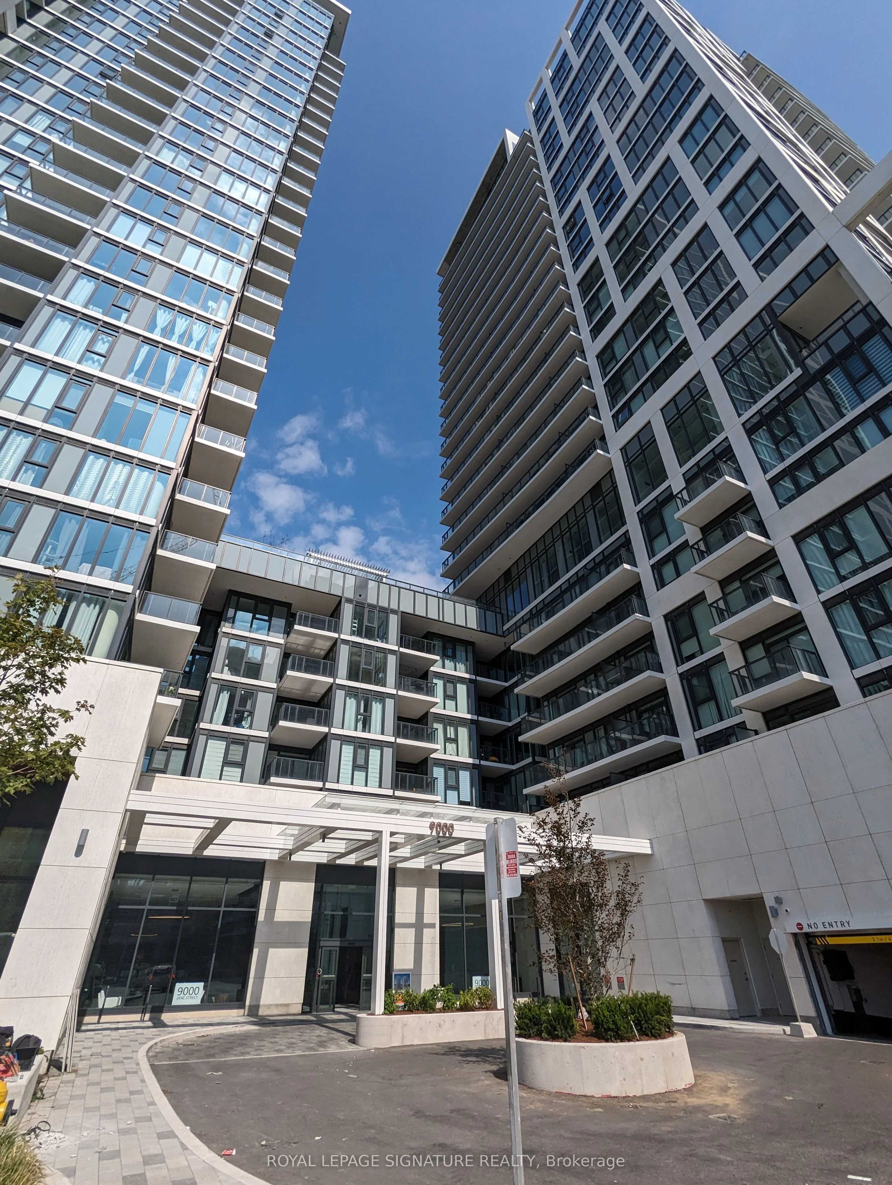 9000 Jane Street 1208, Vaughan, ON L4K 0M6