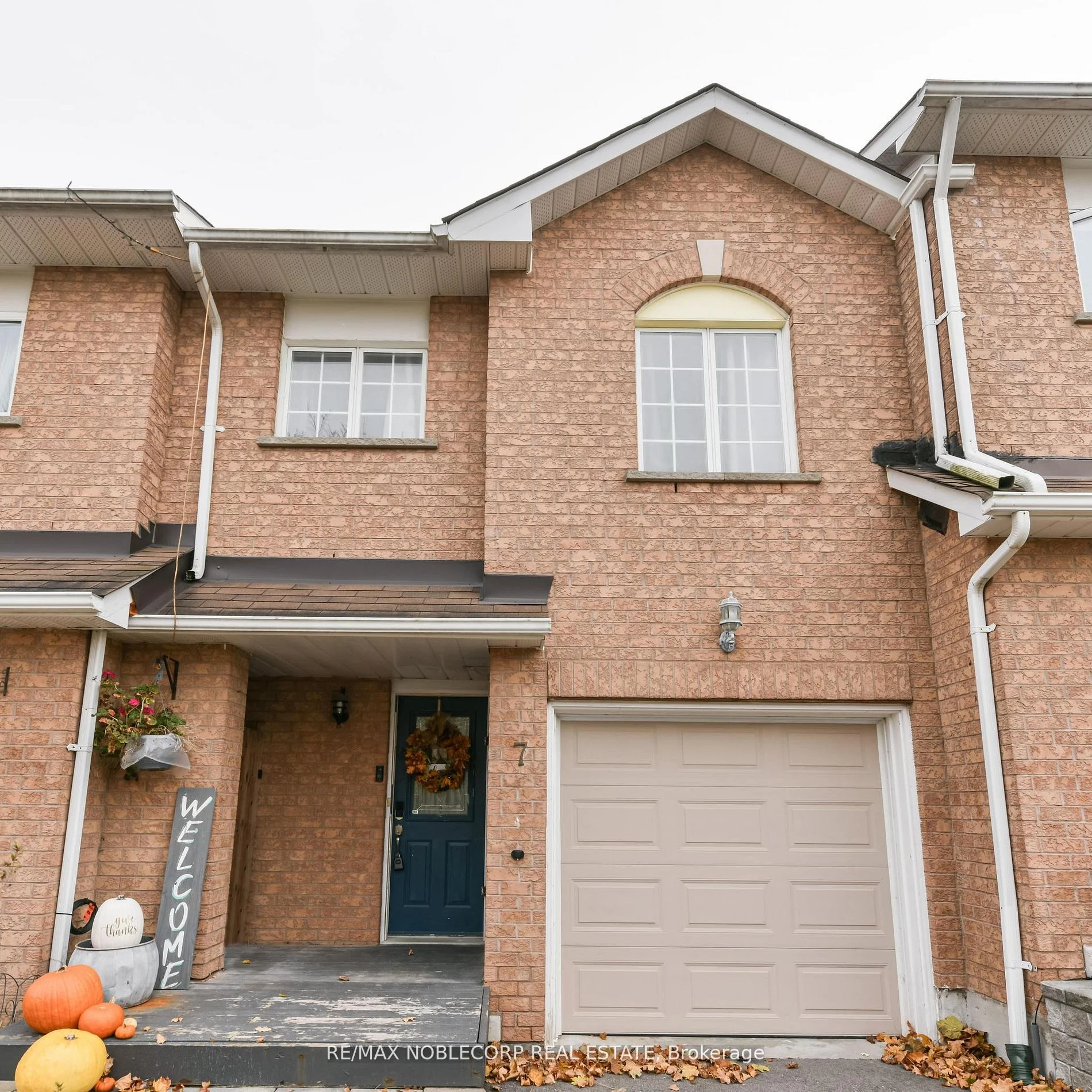 7 Royal Cedar Court, East Gwillimbury, ON L9N 1R7
