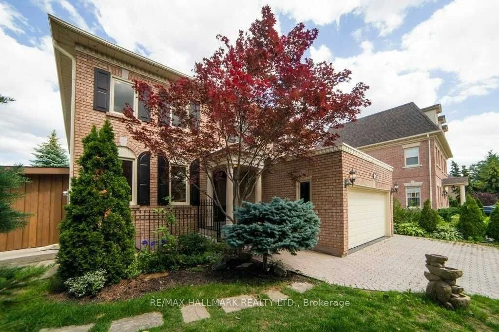 66 Oatlands Crescent, Richmond Hill, On L4c 9p2