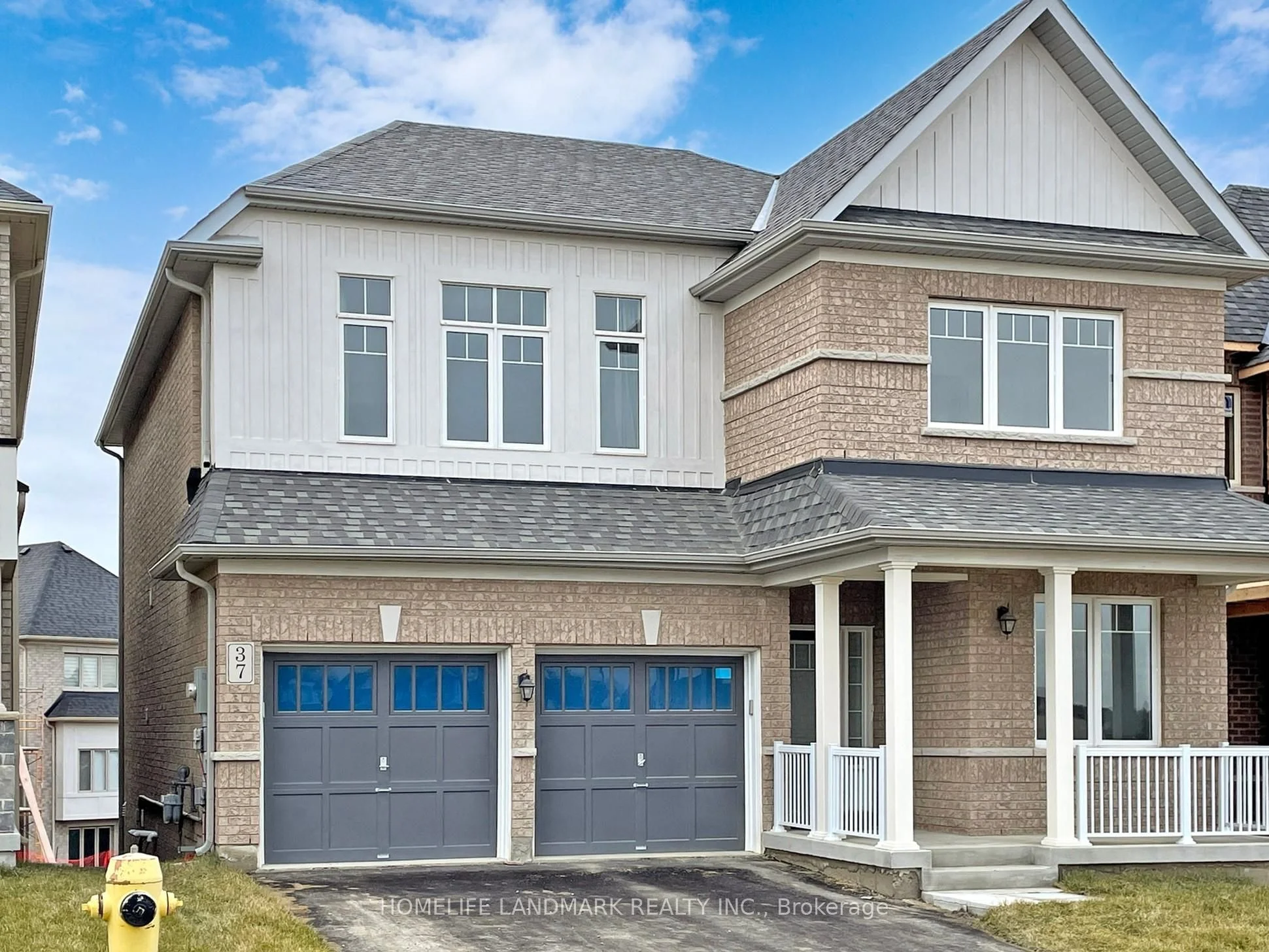 37 Kenneth Ross Bend, East Gwillimbury, ON L9N 0T7