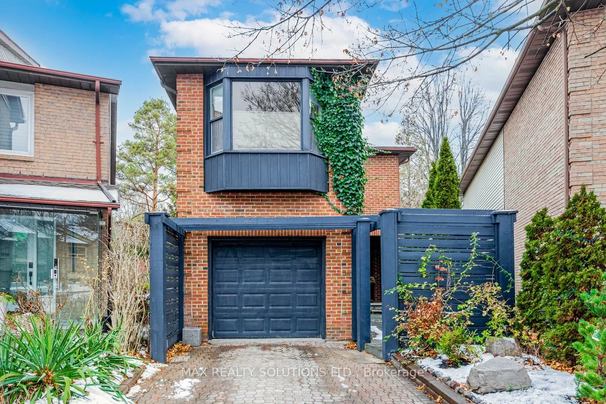 124 Baywood Court, Markham, ON L3T 5W3