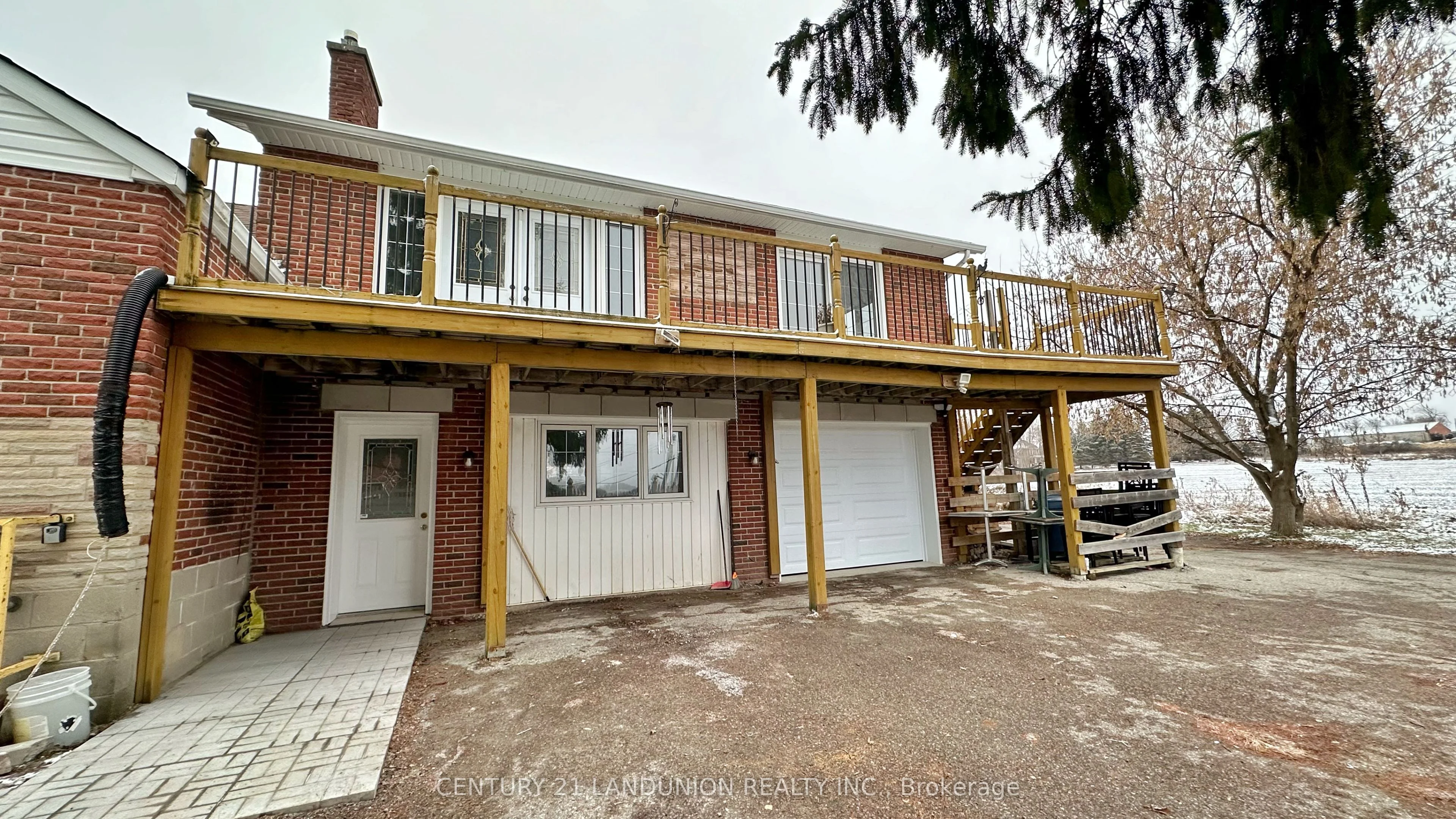 20215 Woodbine Avenue B, East Gwillimbury, On L0h 1g0
