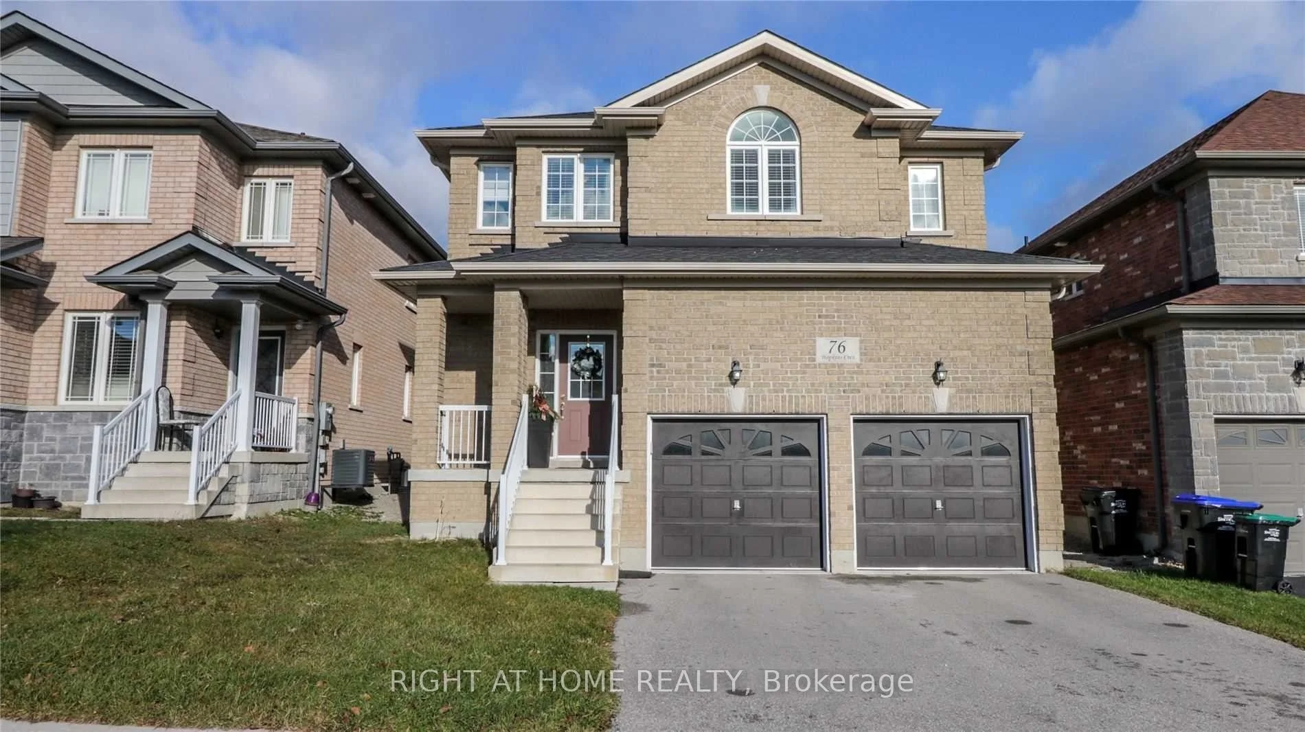 76 Hopkins Crescent, Bradford West Gwillimbury, ON L3Z 0R7