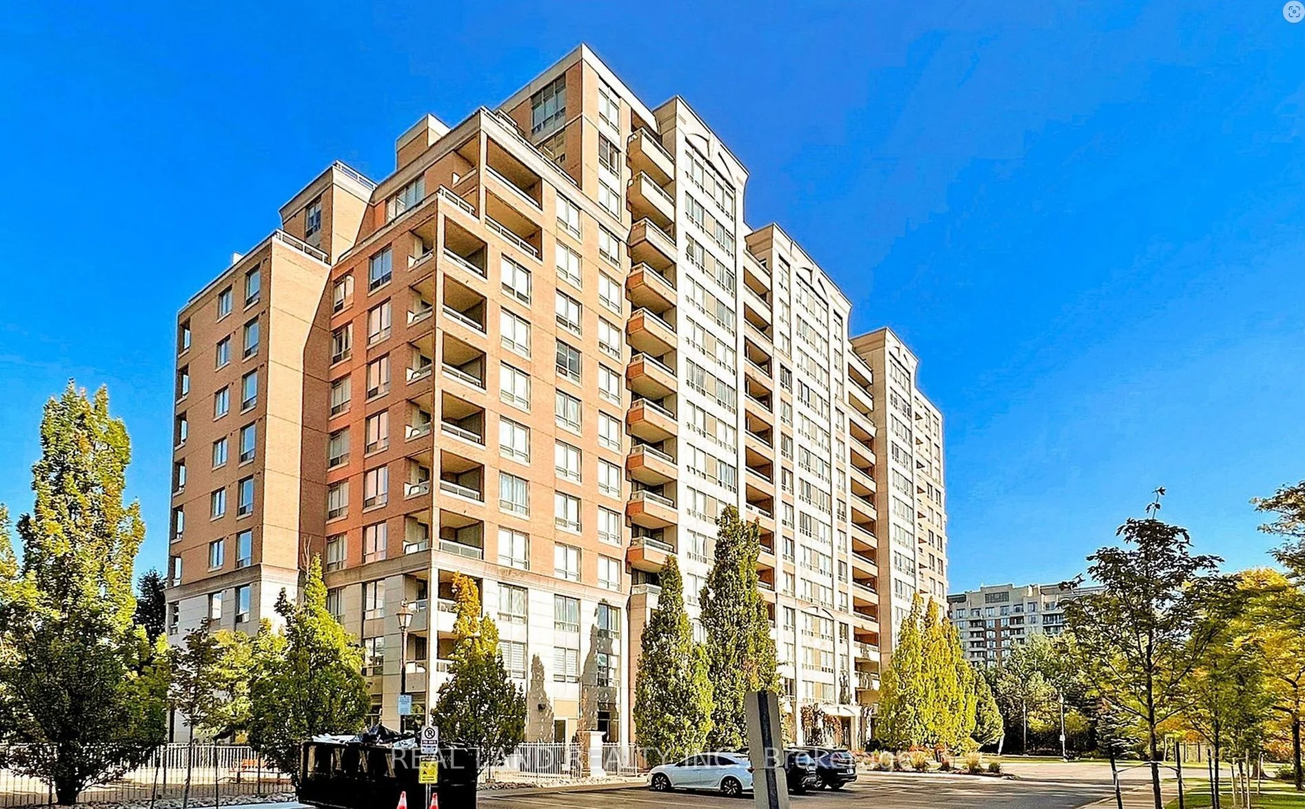 29 Northern Heights Drive 315, Richmond Hill, ON L4B 4L8