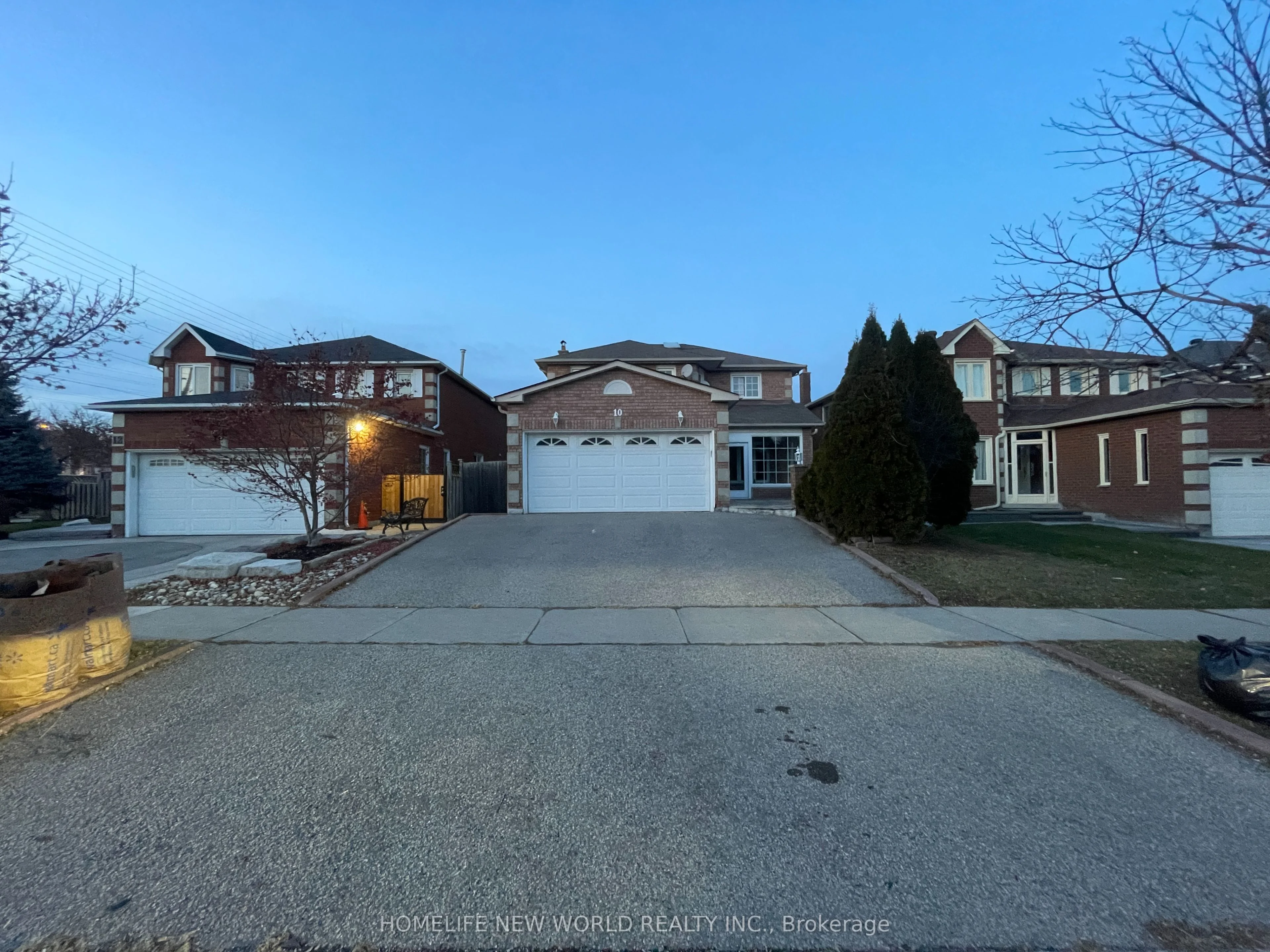 10 Keremeos Crescent, Richmond Hill, On L4c 9r9