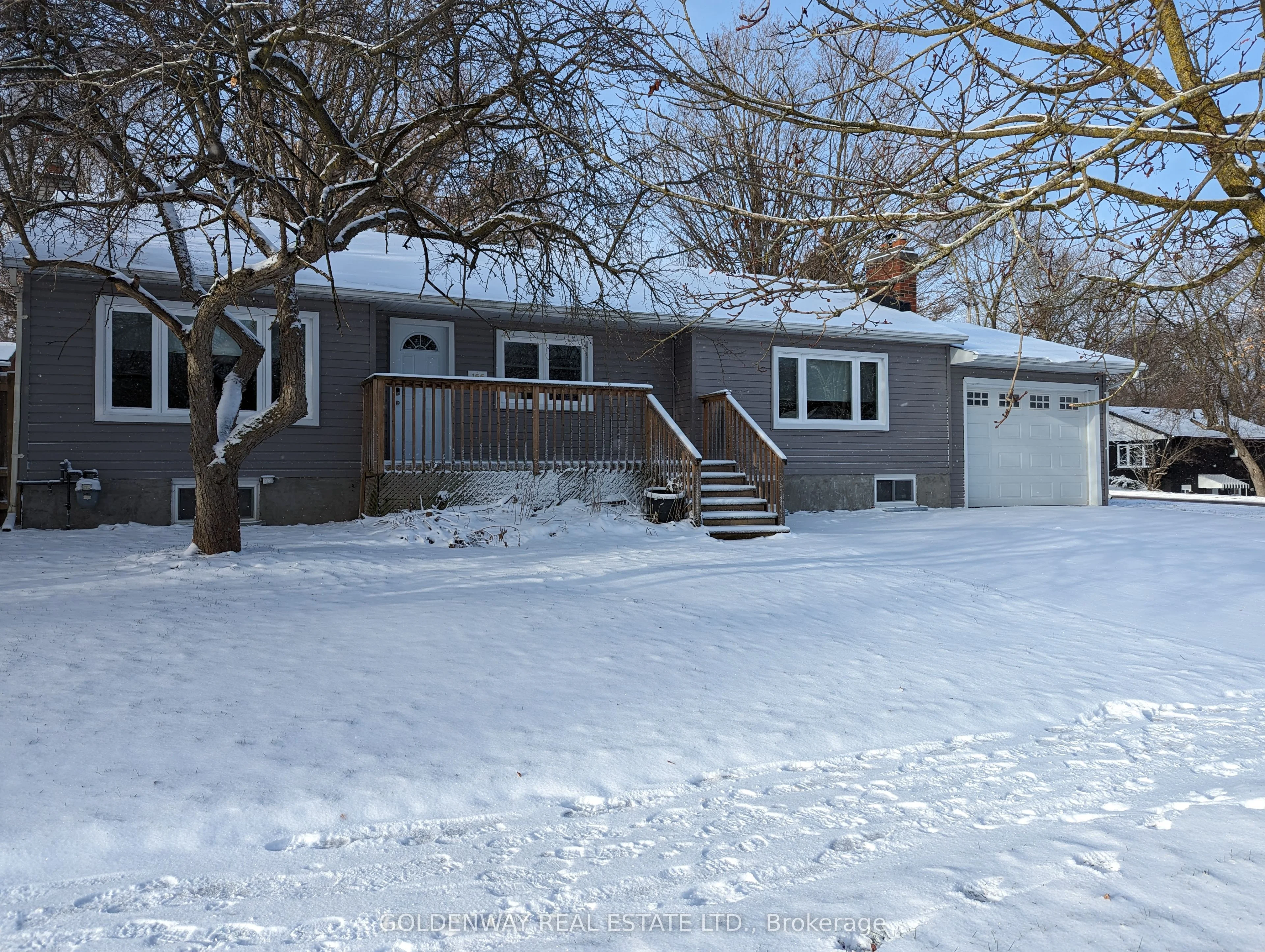 166 Newton Street, Newmarket, ON L3Y 3K5