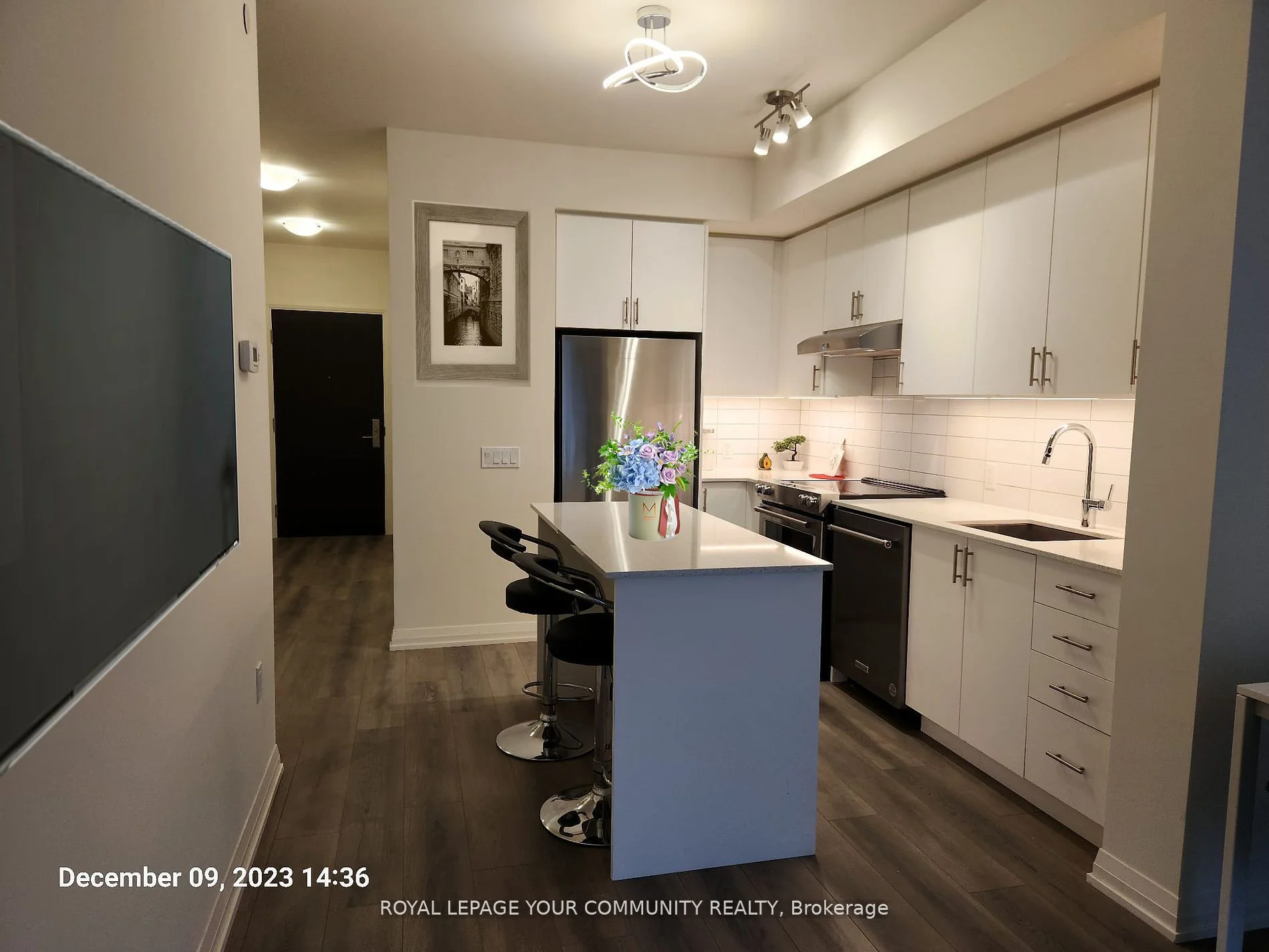 9000 Jane Street 803, Vaughan, On L4k 0m6