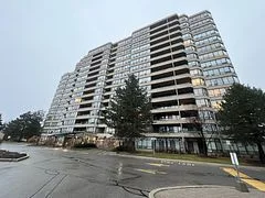 32 Clarissa Drive 828, Richmond Hill, On L4c 9r7