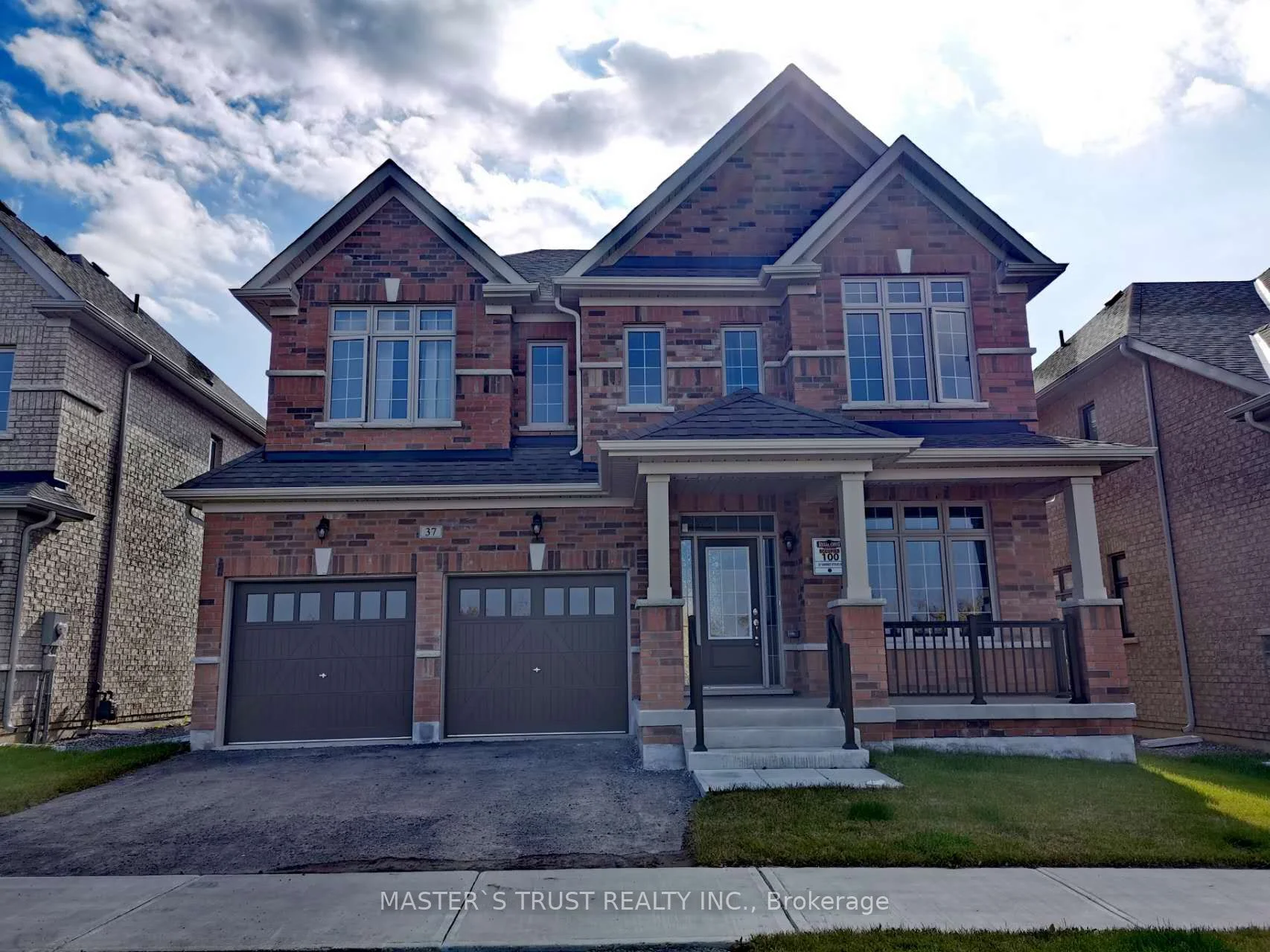 37 Garrett Styles Drive, Georgina, ON L4P 0J2
