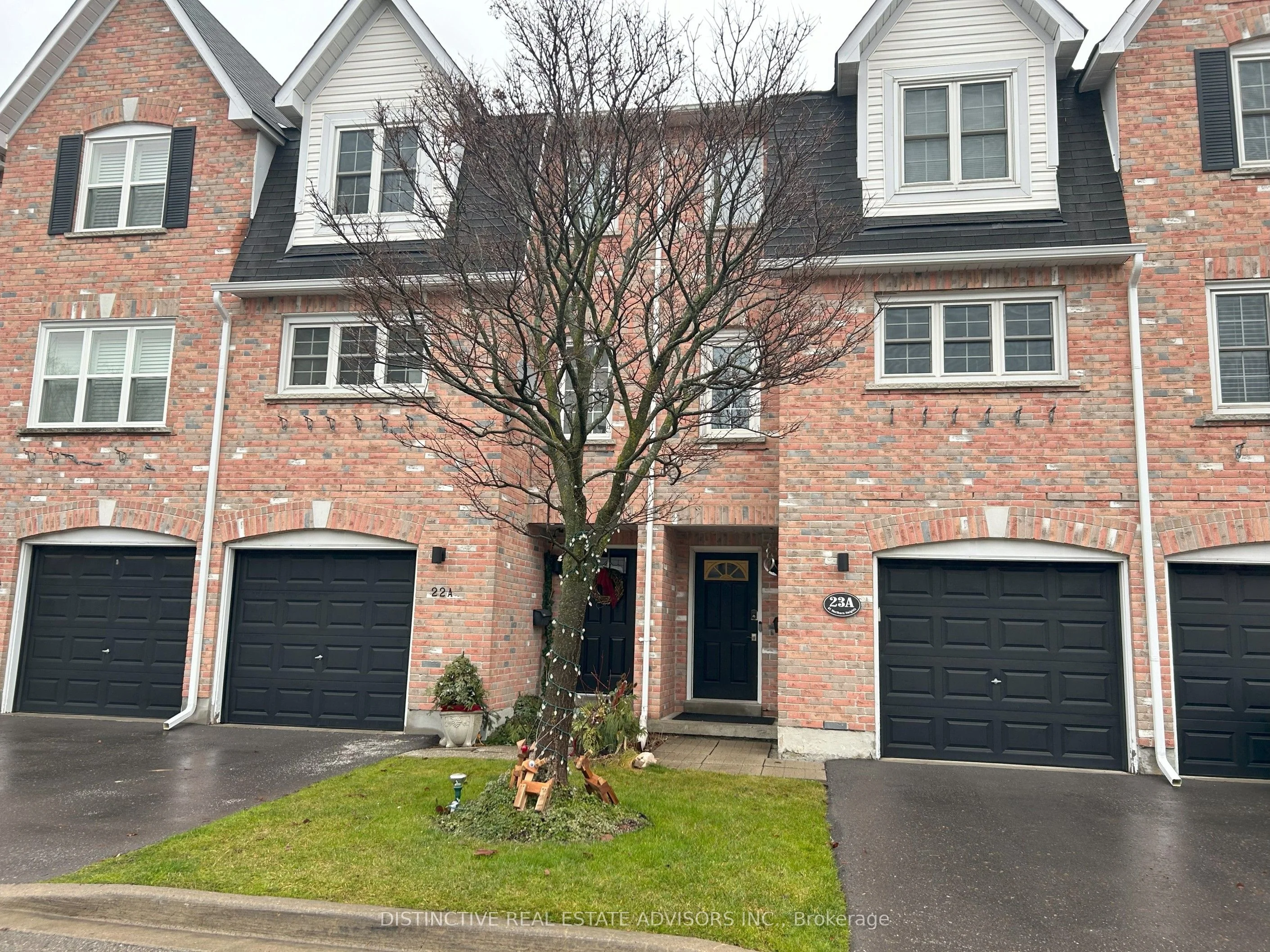 81 Northern Heights Drive 23, Richmond Hill, On L4b 4c9