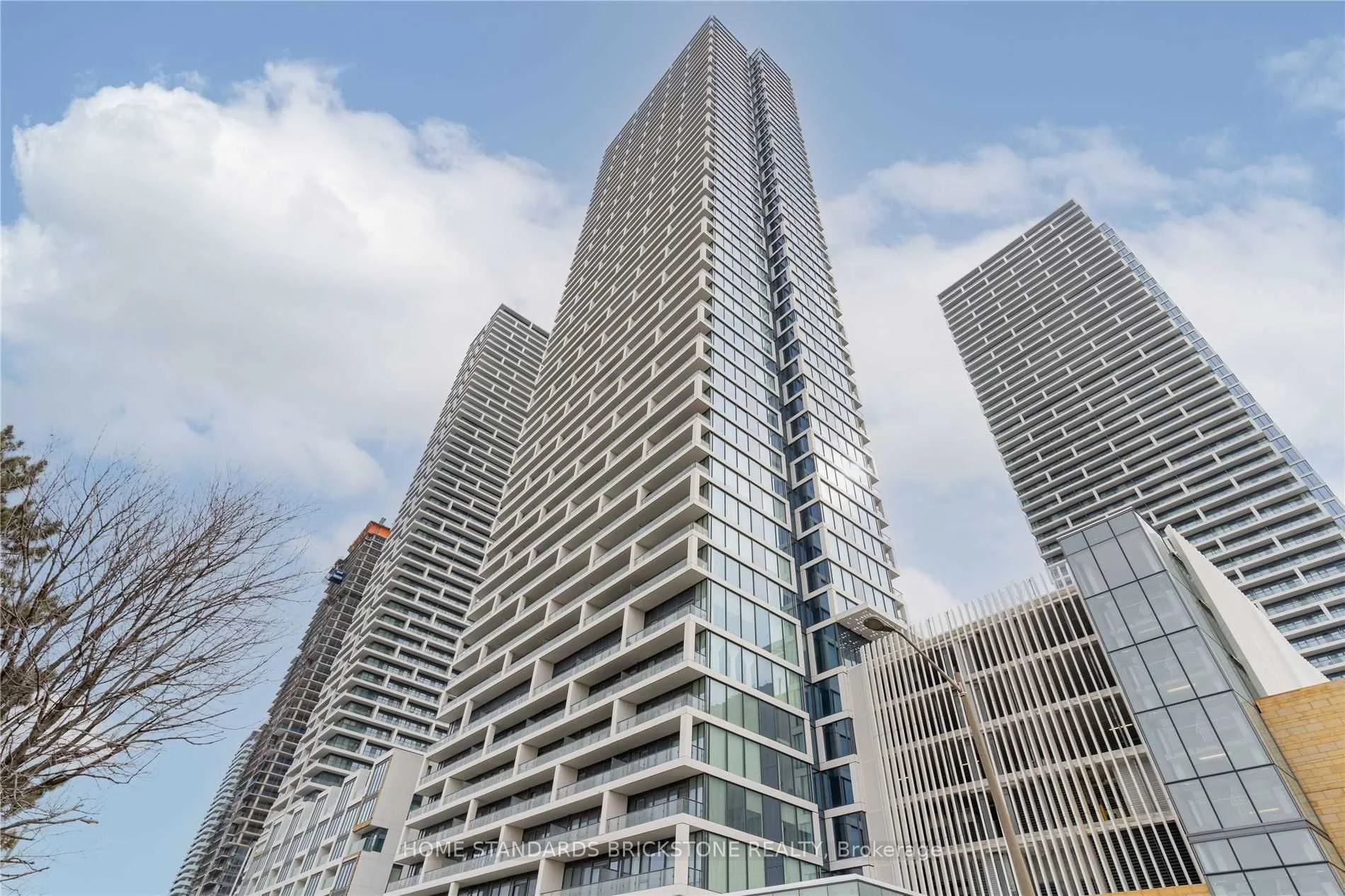 898 Portage Parkway 4009, Vaughan, On L4k 0j6