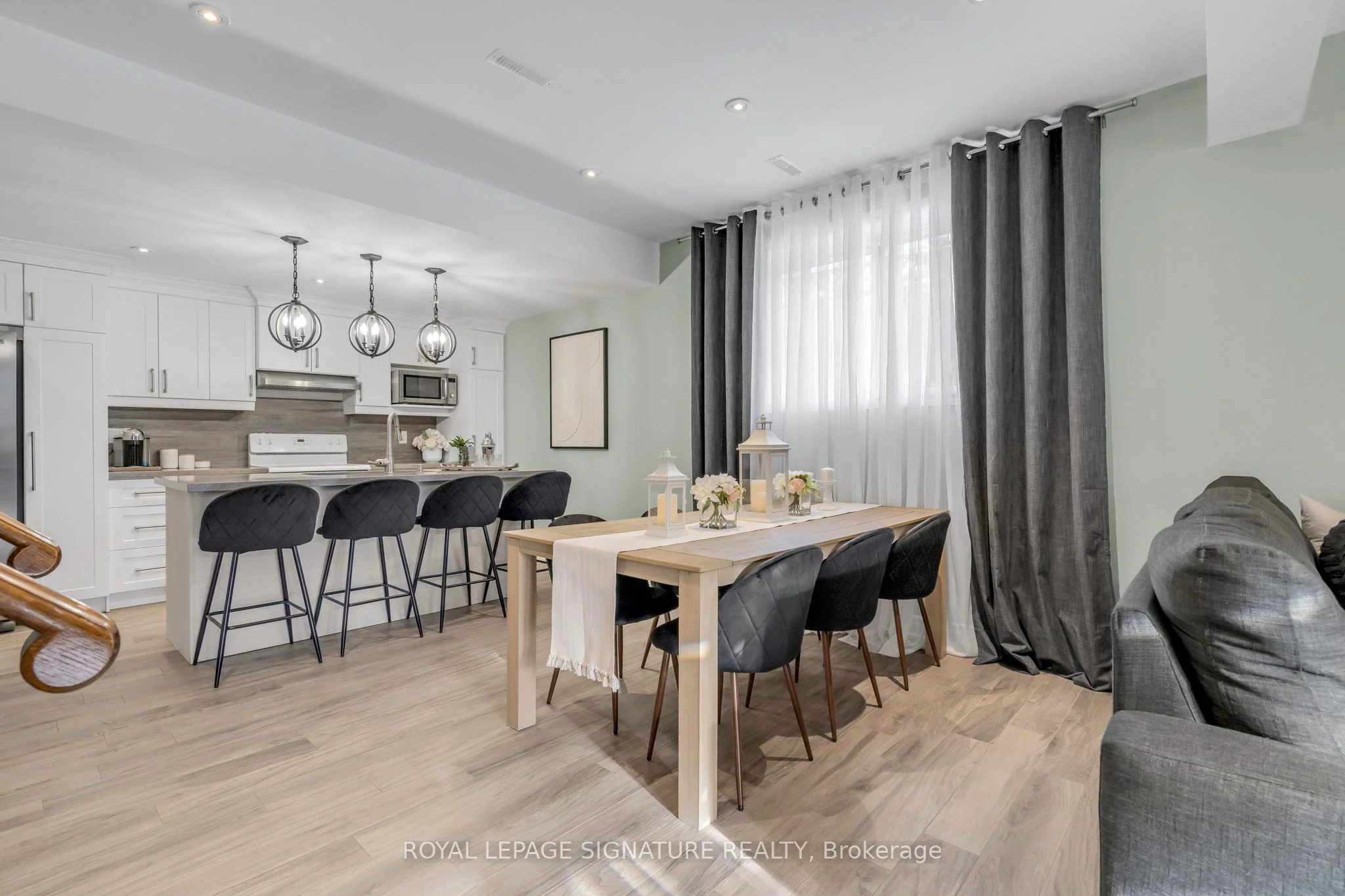 133 Briggs Avenue Lower, Richmond Hill, On L4b 1x7