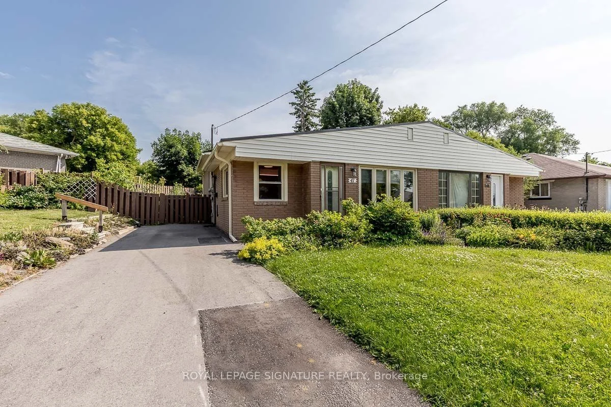47 Harrison Drive, Newmarket, ON L3Y 4P3