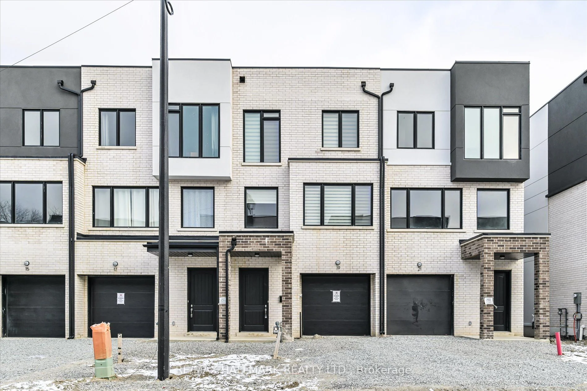 19 Persica Street, Richmond Hill, On L4e 2t3