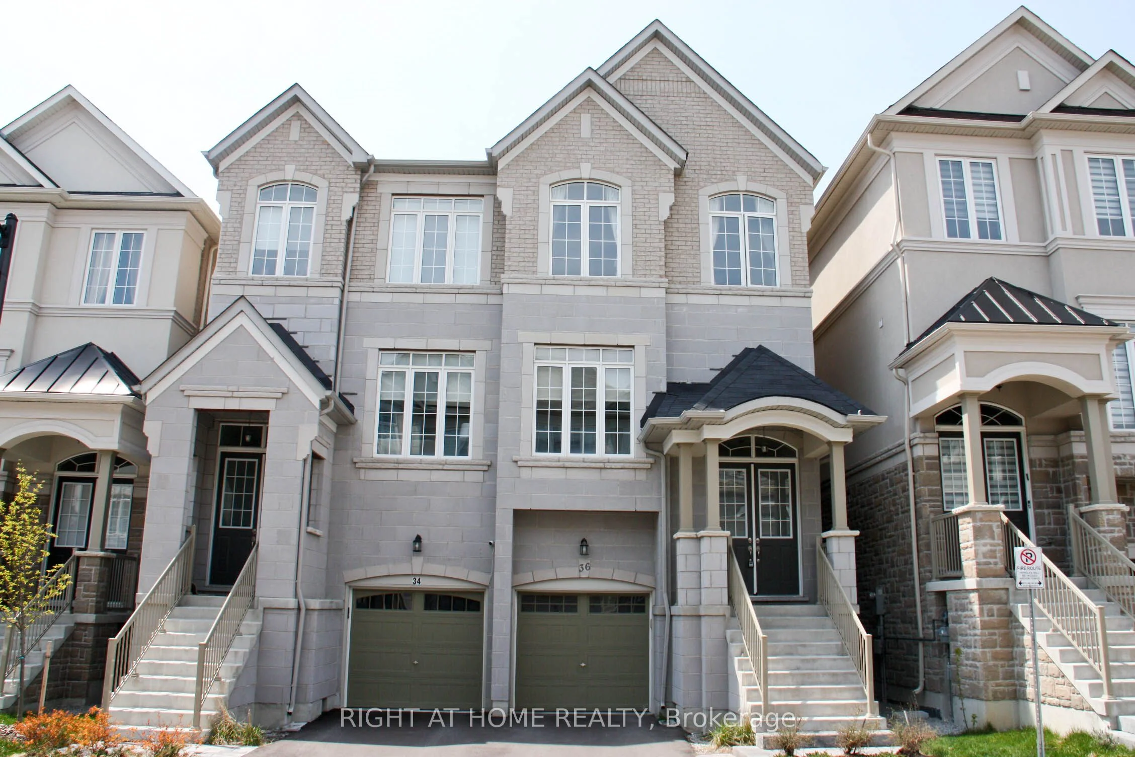 36 Kingsville Lane, Richmond Hill, On L4c 7v6