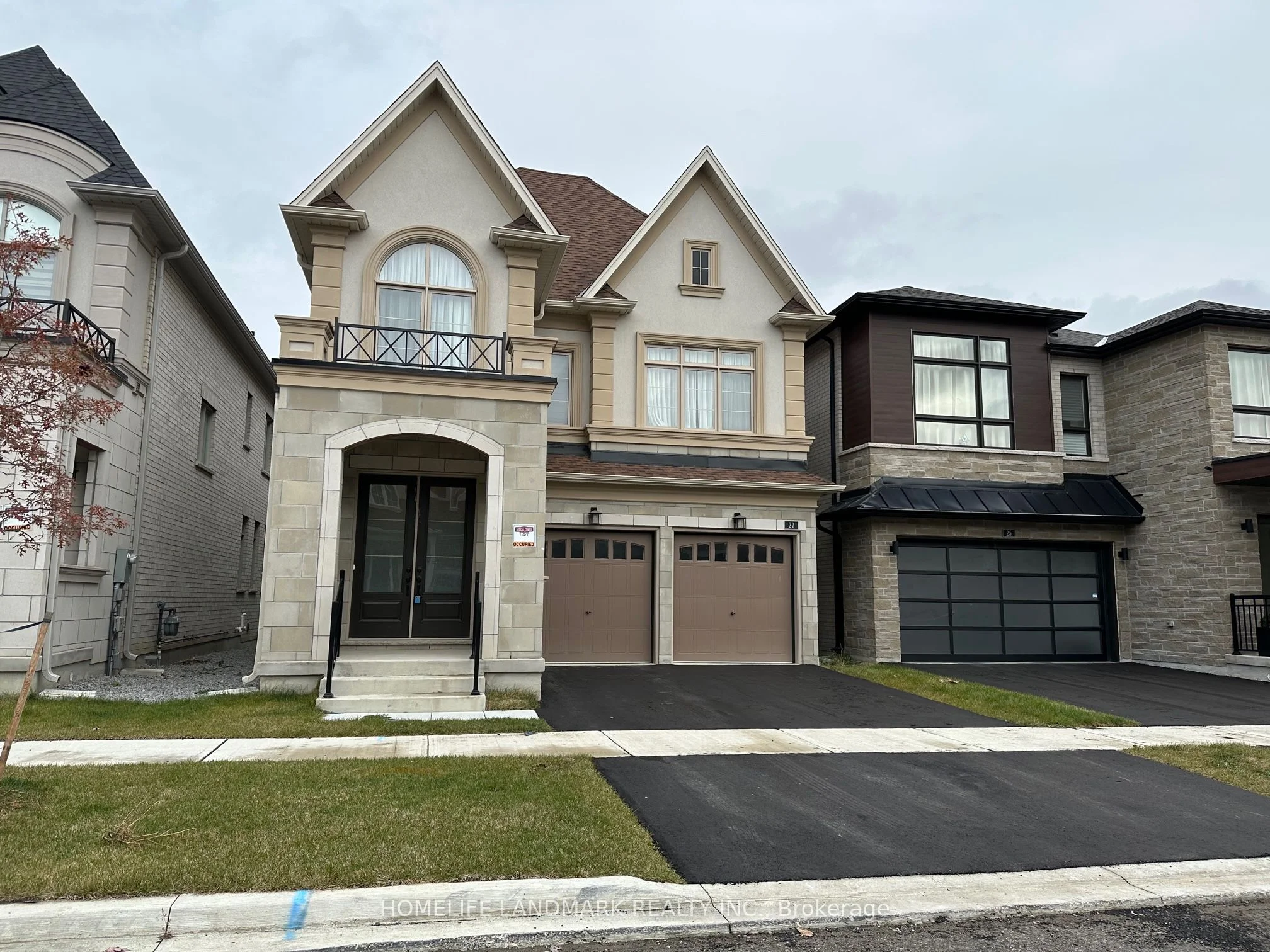 27 Red Giant Street, Richmond Hill, ON L4C 4Z1