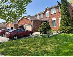 26 Stave (lower0 Crescent, Richmond Hill, On L4c 9j9