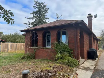12973 Warden (main) Avenue, Whitchurch-stouffville, On L4a 3x9