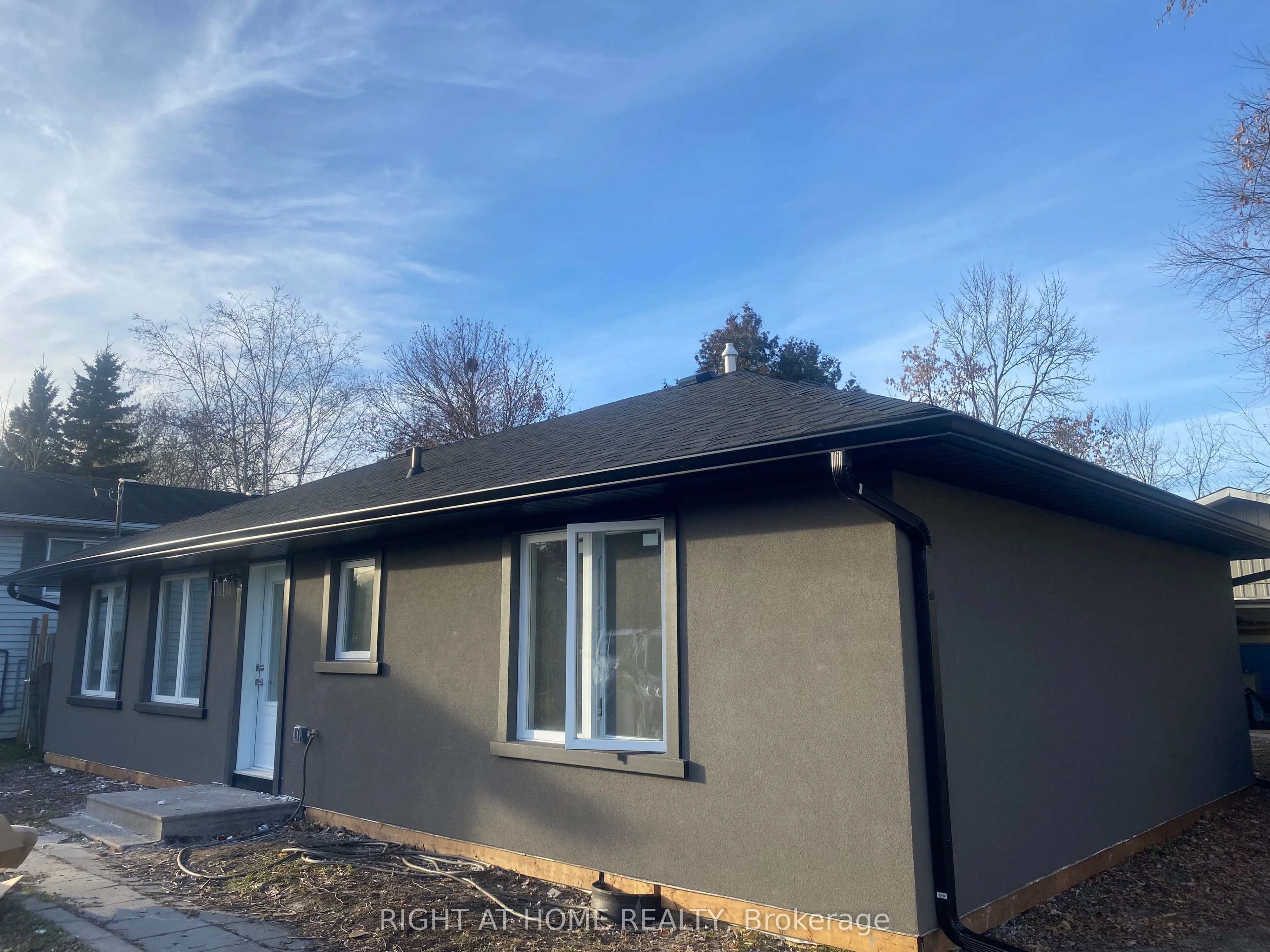 382 Irene Drive, Georgina, ON L4P 3B2