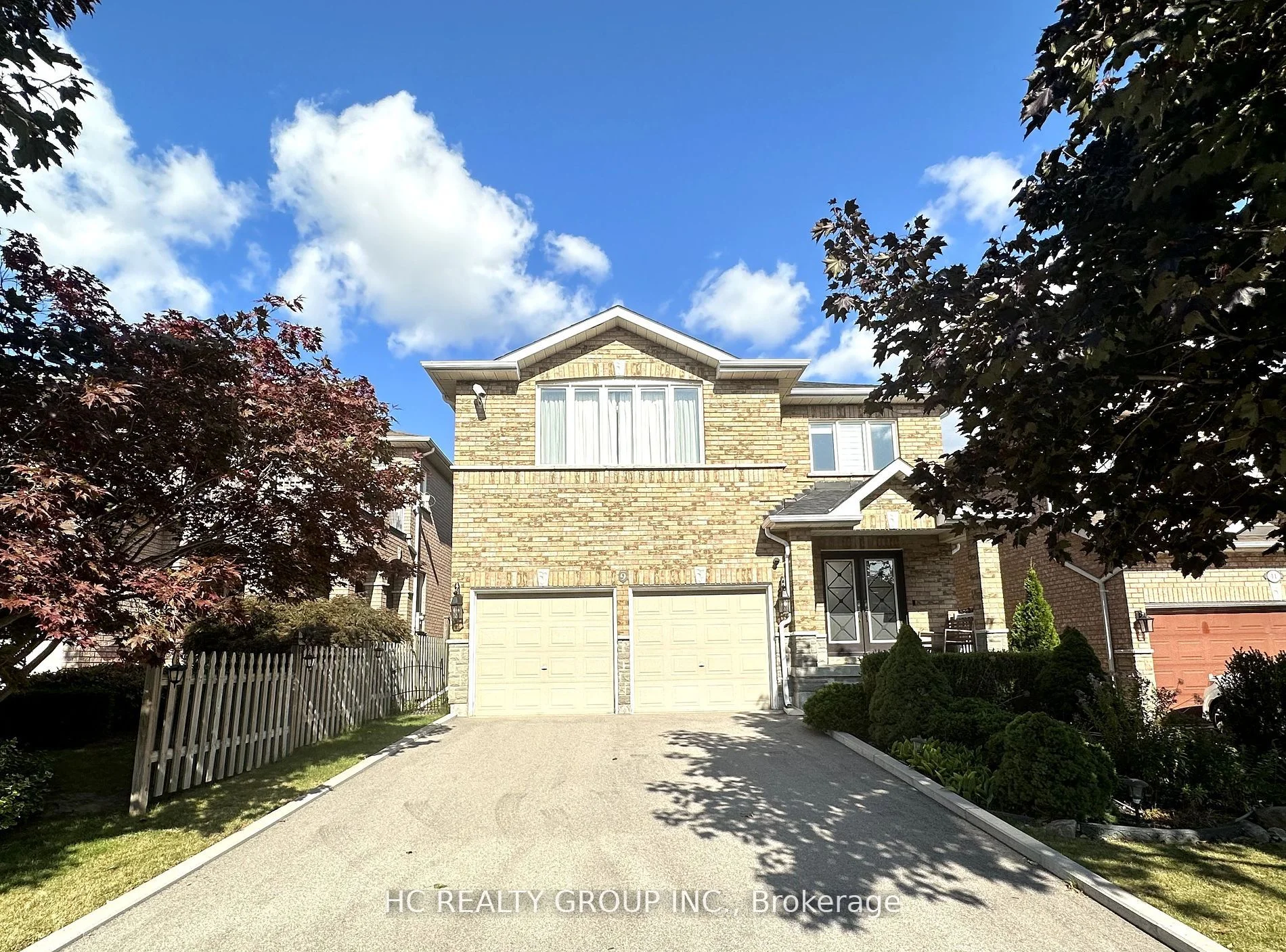 9 Rochester Hill Street, Richmond Hill, On L4s 2m6