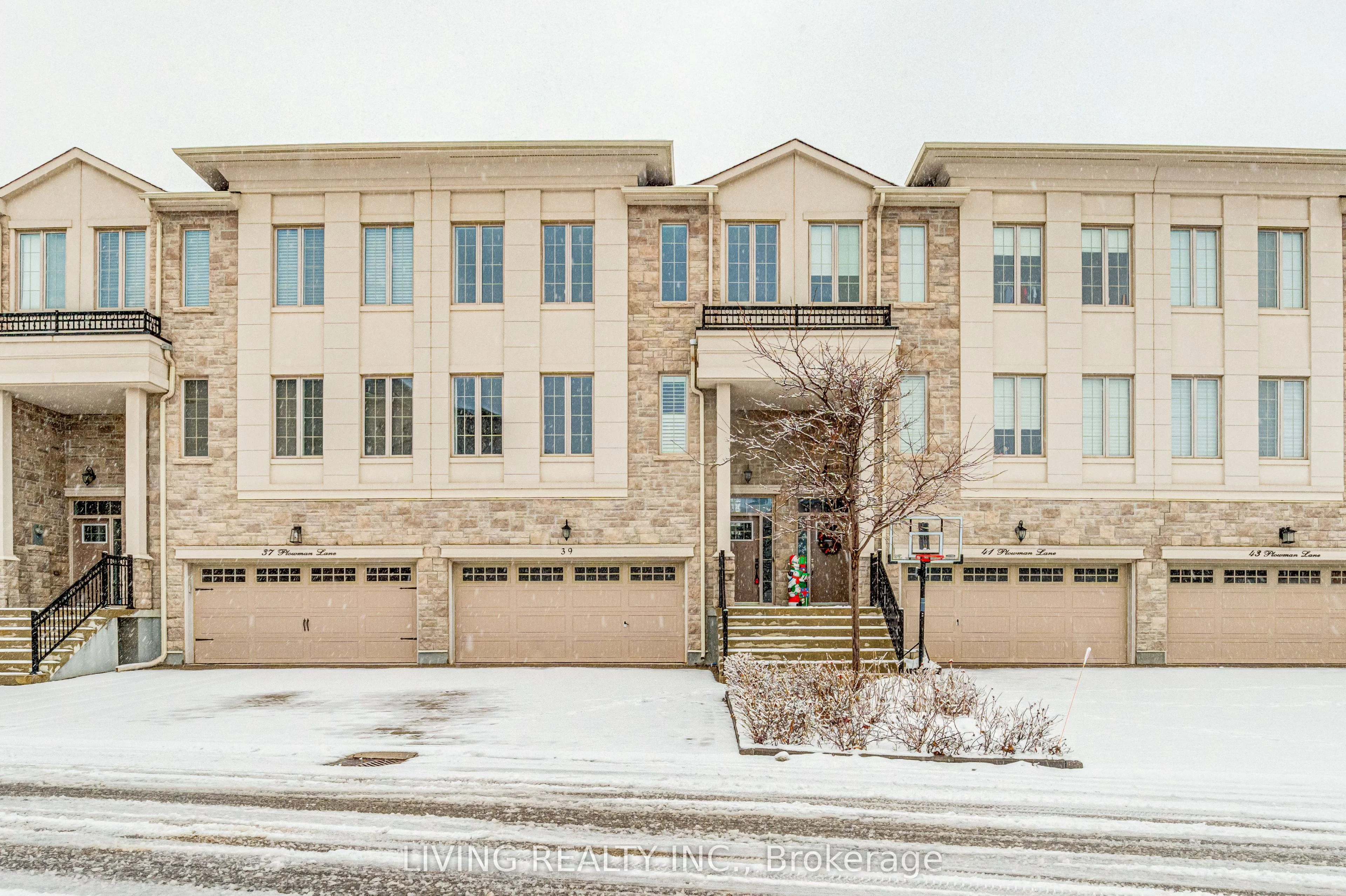 39 Plowman Lane, Richmond Hill, On L4s 0g4