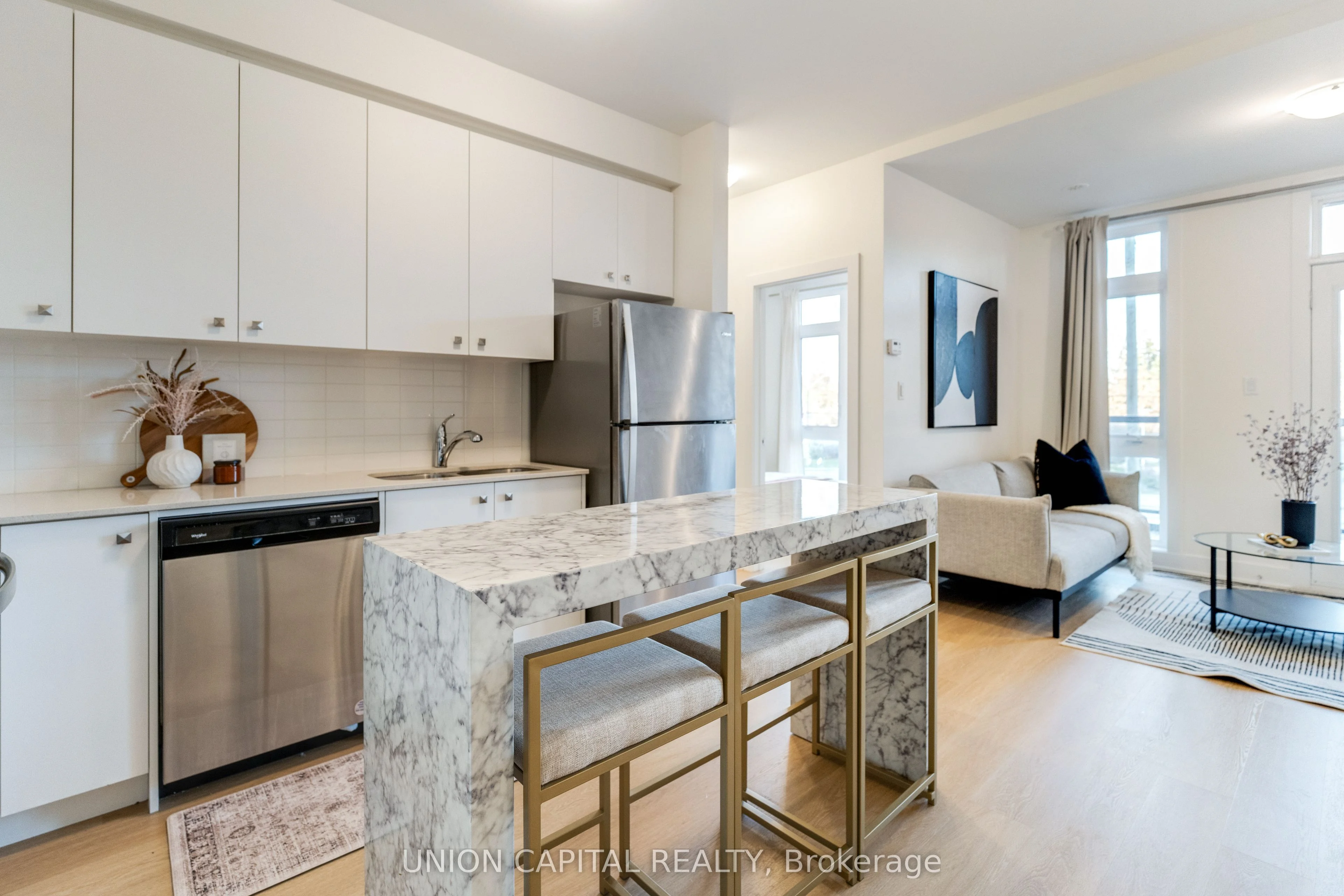 12868 Yonge Street 8, Richmond Hill, ON L4E 1J4