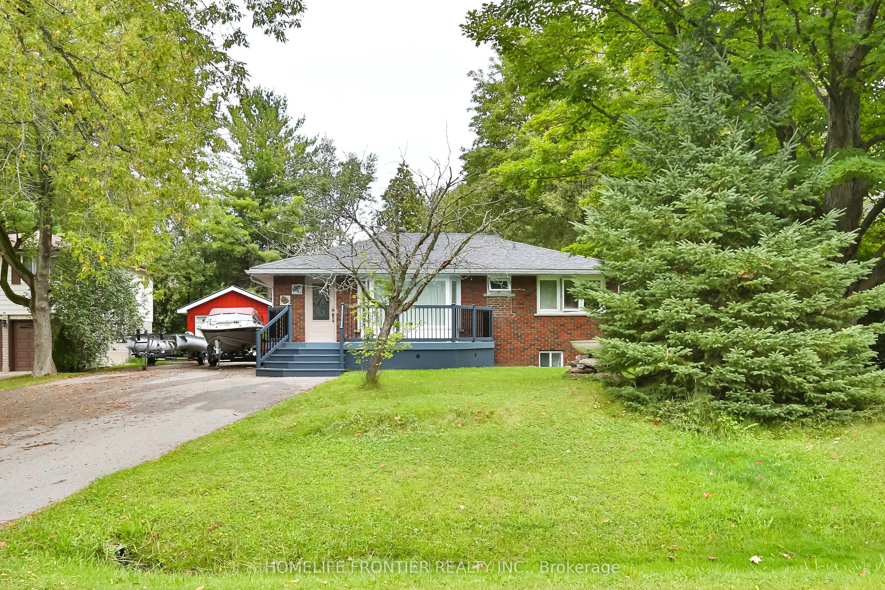 30 Johnston Street, Georgina, ON L0E 1N0