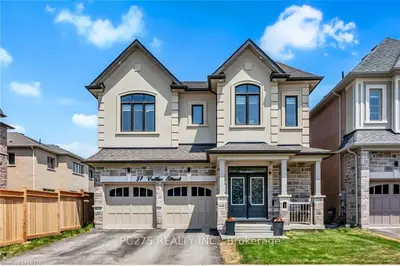 37 Valleo Street, Georgina, On L4p 3c8